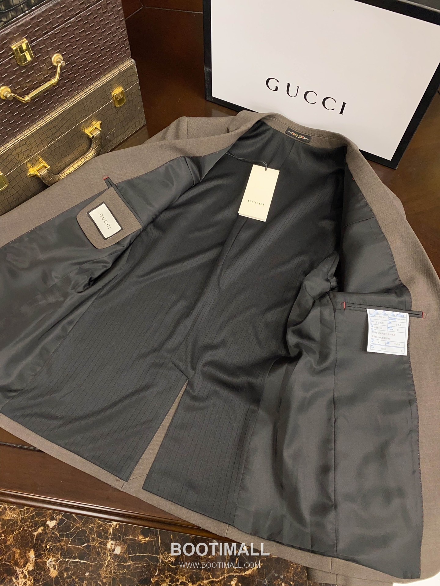 Gucci 2025 F/W Polyester Blend Suit Set Jacket Pants with Tailored Fit 구찌 2025FW 폴리에스터 블랙 재킷 팬츠 수트세트 16