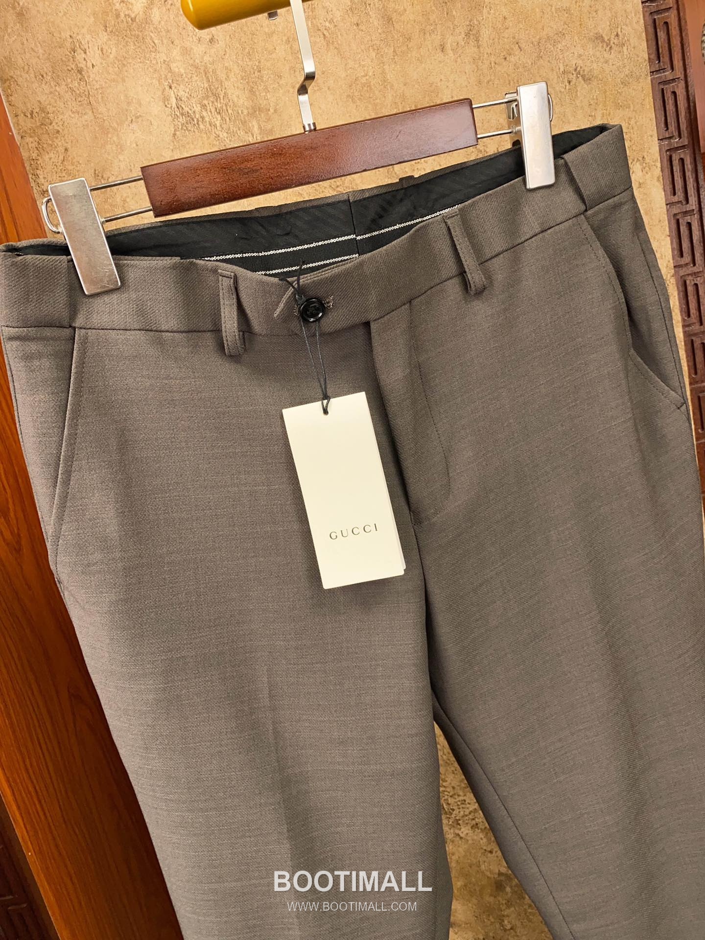 Gucci 2025 F/W Polyester Blend Suit Set Jacket Pants with Tailored Fit 구찌 2025FW 폴리에스터 블랙 재킷 팬츠 수트세트 22