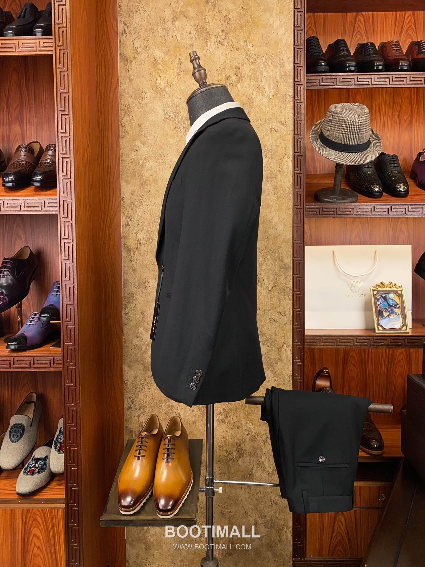 Versace 2025 F/W Wool Blend Suit Set Jacket Pants with Tailored Fit 베르사체 2025FW 울 블렌드 블랙 재킷 팬츠 수트세트 3