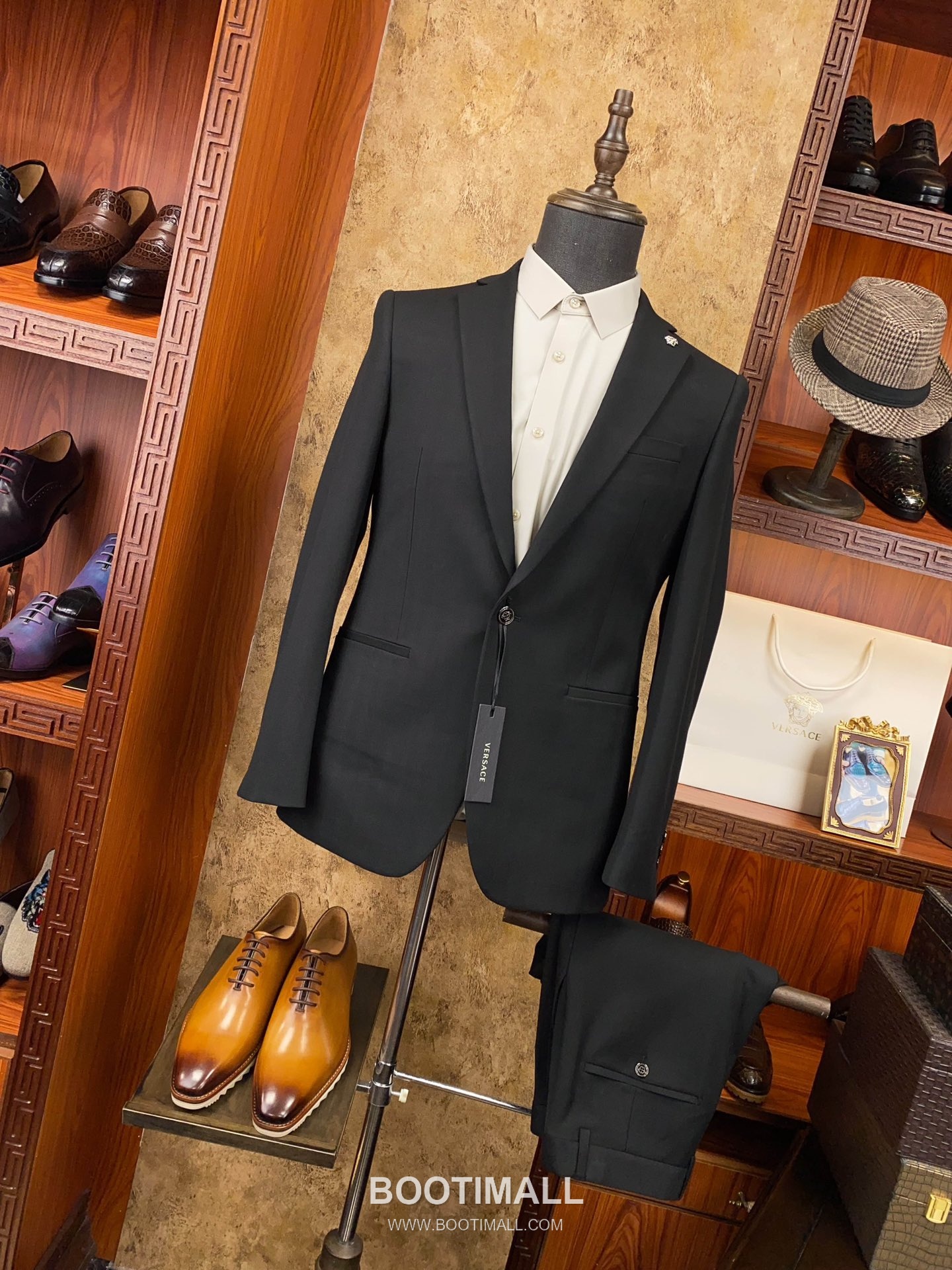 Versace 2025 F/W Wool Blend Suit Set Jacket Pants with Tailored Fit 베르사체 2025FW 울 블렌드 블랙 재킷 팬츠 수트세트 11