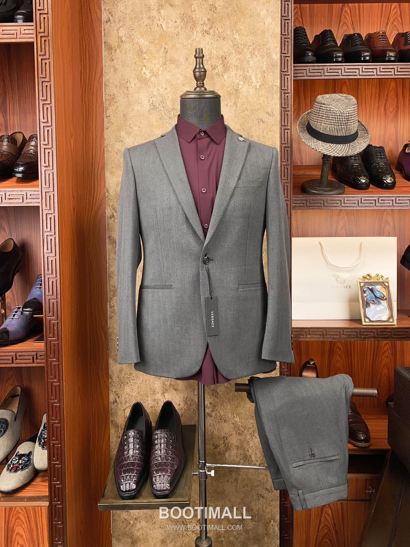 Versace 2025 F/W Wool Blend Suit Set Jacket Pants with Tailored Fit 베르사체 2025FW 울 블렌드 블랙 재킷 팬츠 수트세트 1