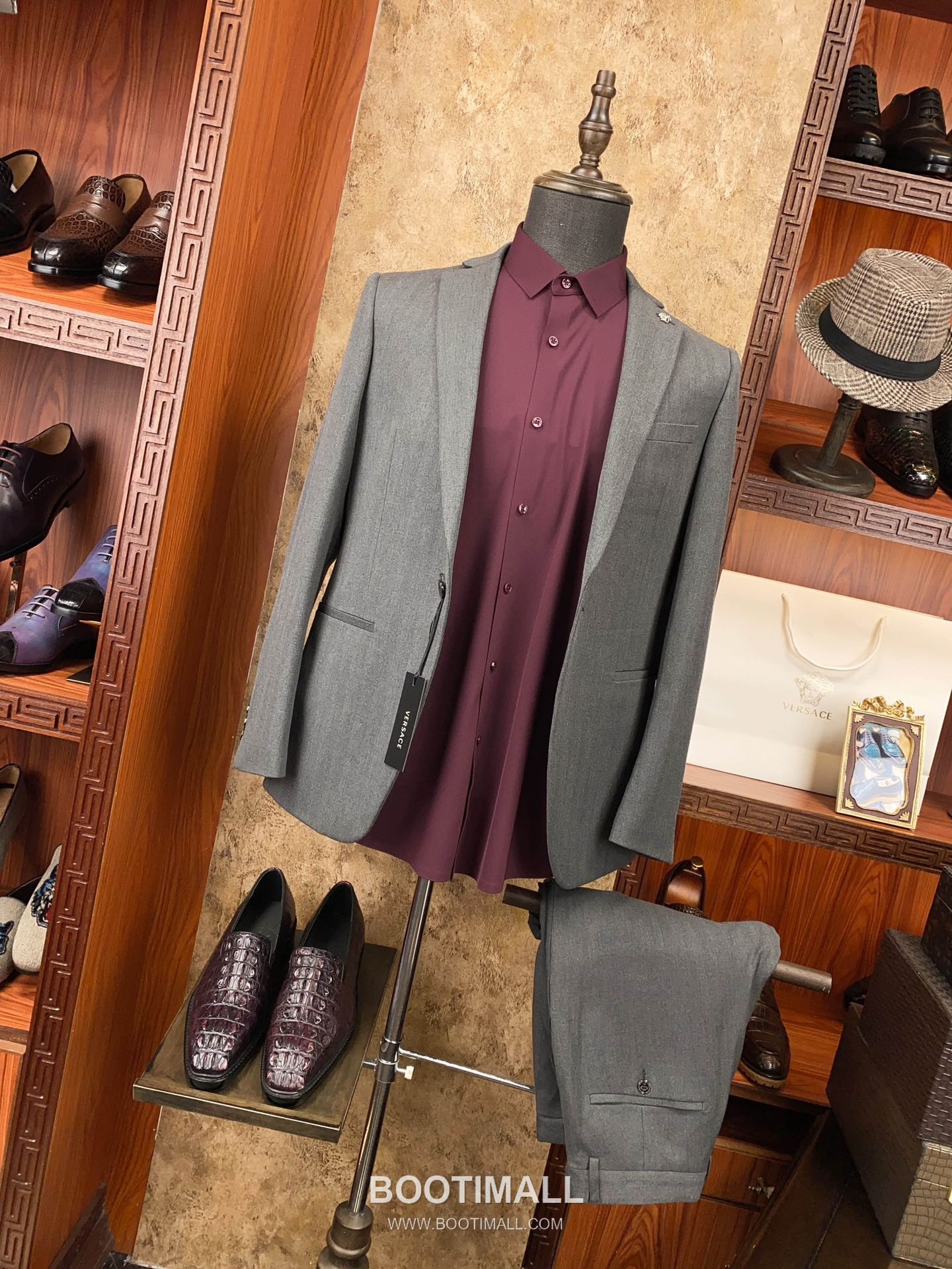 Versace 2025 F/W Wool Blend Suit Set Jacket Pants with Tailored Fit 베르사체 2025FW 울 블렌드 블랙 재킷 팬츠 수트세트 2