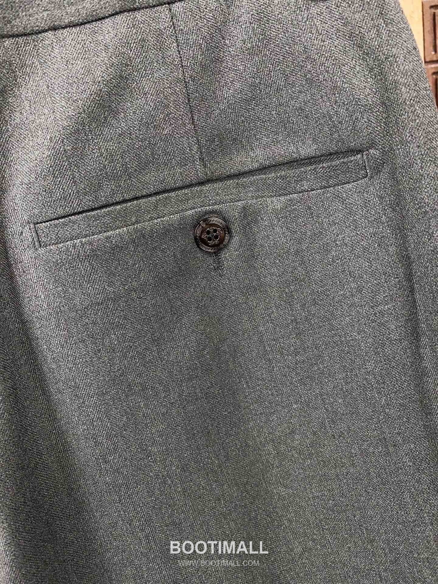 Versace 2025 F/W Wool Blend Suit Set Jacket Pants with Tailored Fit 베르사체 2025FW 울 블렌드 블랙 재킷 팬츠 수트세트 16