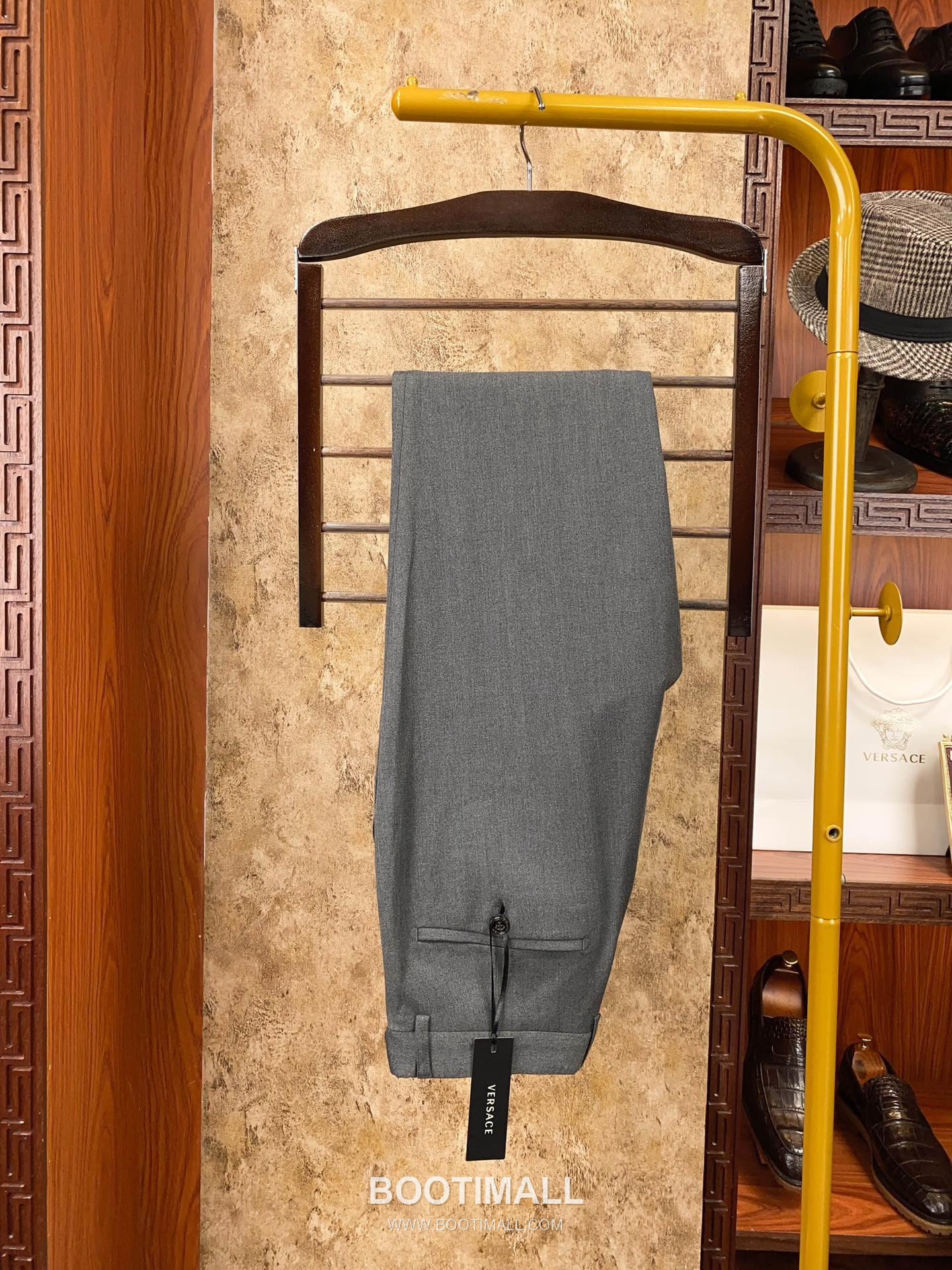 Versace 2025 F/W Wool Blend Suit Set Jacket Pants with Tailored Fit 베르사체 2025FW 울 블렌드 블랙 재킷 팬츠 수트세트 17