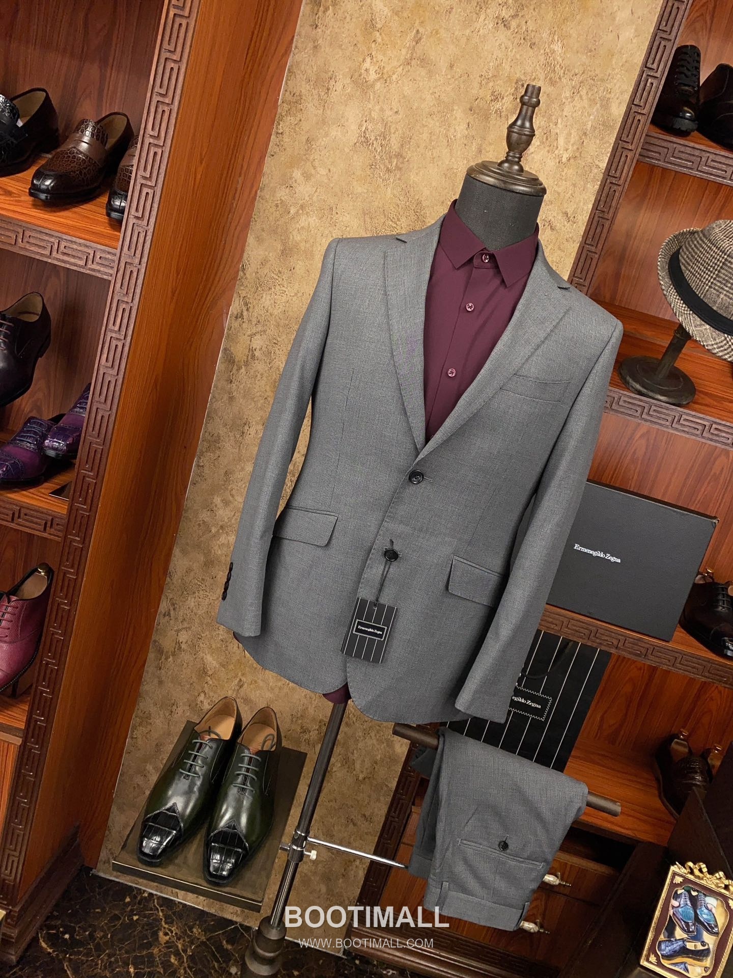 Zegna 2025 F/W Polyester Blend Suit Set Jacket Pants with Tailored Fit 제냐 2025FW 폴리에스터 블랙 재킷 팬츠 수트세트 2