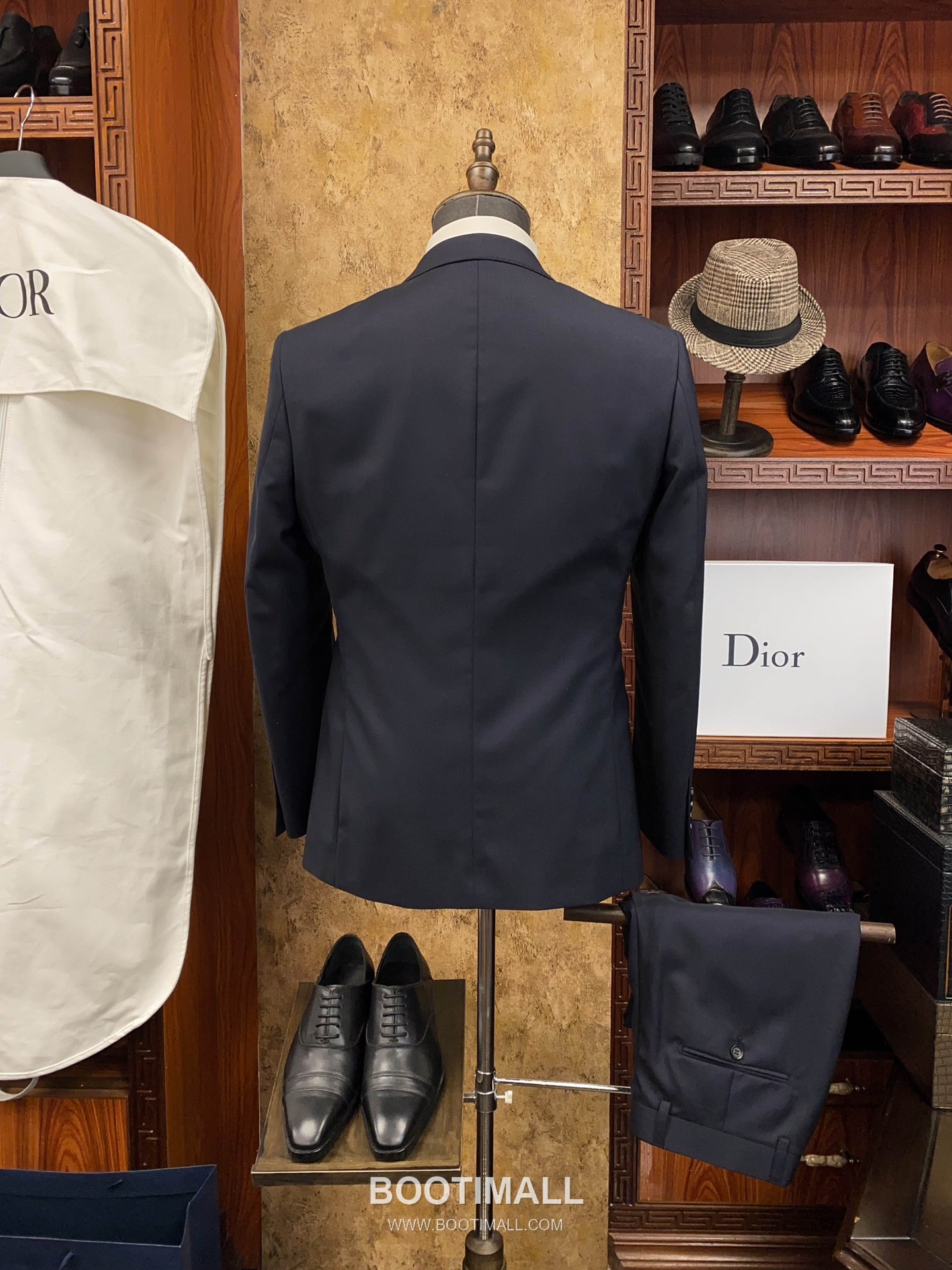 Dior 2025 F/W Polyester Viscose Suit Set Jacket Vest Pants with Tailored Fit 디올 2025FW 폴리에스터 블랙 재킷 베스트 팬츠 수트세트 3