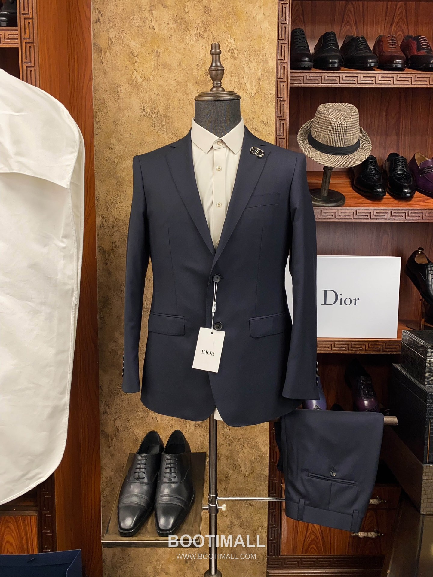 Dior 2025 F/W Polyester Viscose Suit Set Jacket Vest Pants with Tailored Fit 디올 2025FW 폴리에스터 블랙 재킷 베스트 팬츠 수트세트 19