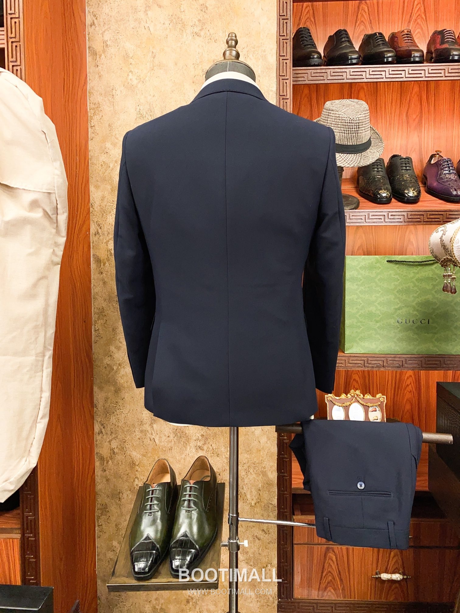 Dior 2025 F/W Polyester Viscose Suit Set Jacket Vest Pants with Tailored Fit 디올 2025FW 폴리에스터 블랙 재킷 베스트 팬츠 수트세트 43