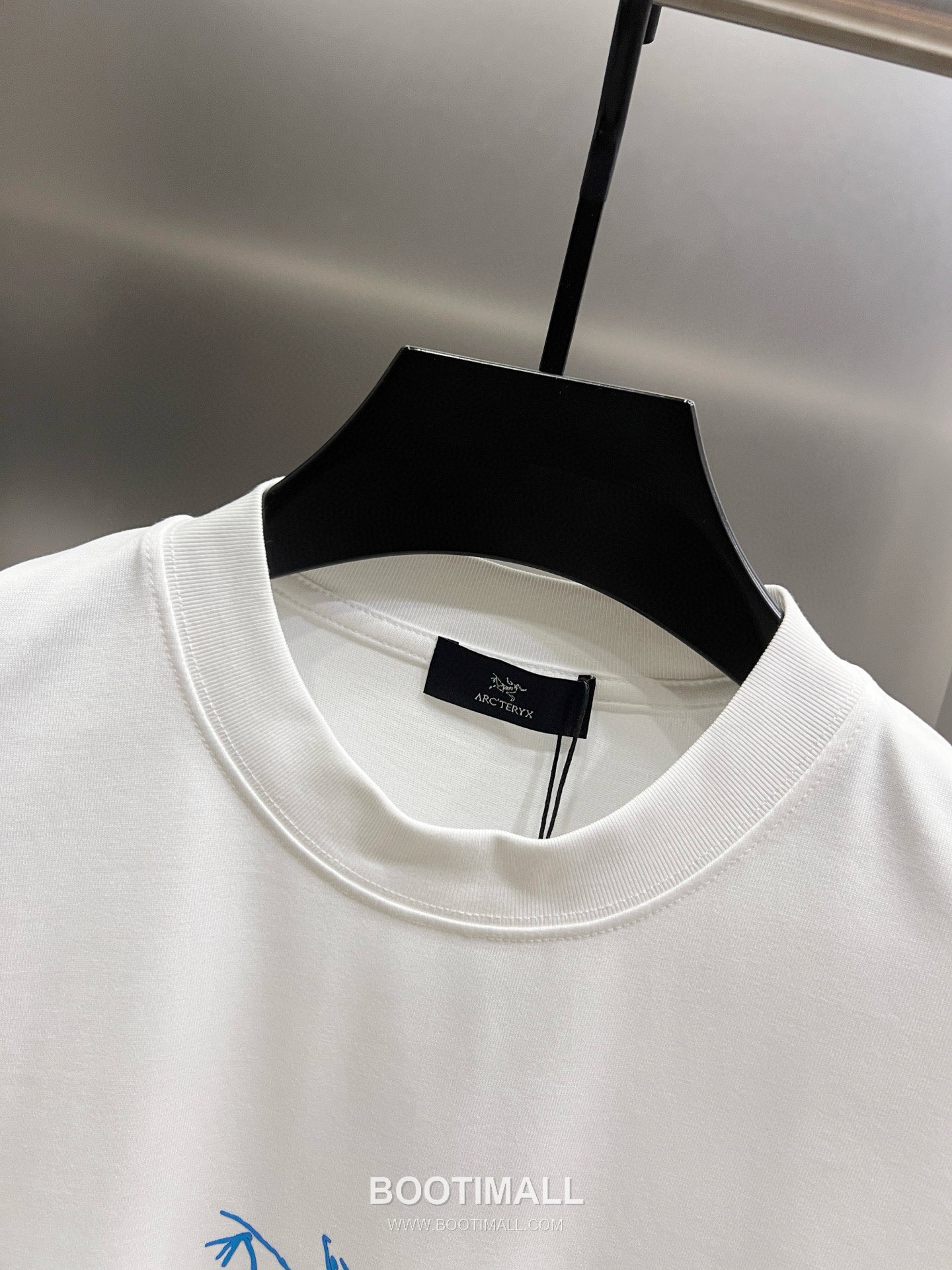 Arc'teryx 2026 S/S Cotton Short Sleeve T-Shirt with Foam Logo Print 아크테릭스 2026SS 코튼 블랙 티셔츠 발포 로고 프린트 3