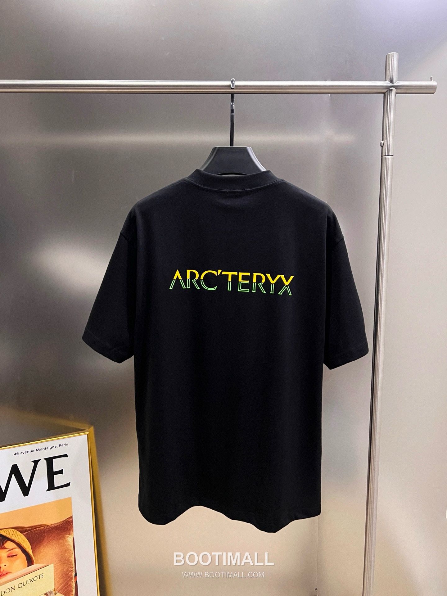 Arc'teryx 2026 S/S Cotton Short Sleeve T-Shirt with Foam Logo Print 아크테릭스 2026SS 코튼 블랙 티셔츠 발포 로고 프린트 2