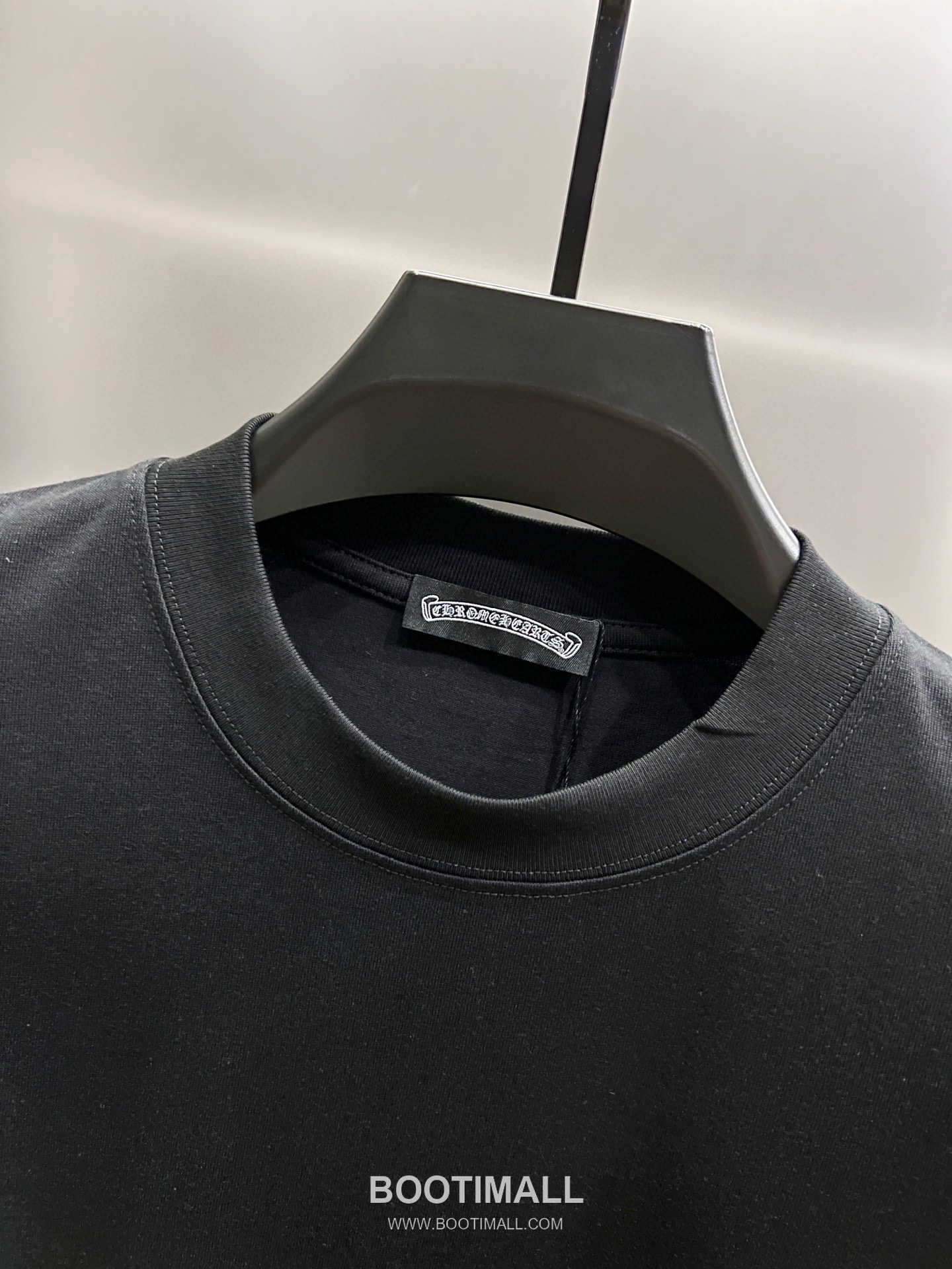 Chrome Hearts 2026 S/S Cotton Short Sleeve T-Shirt with Cross Patch Foam Print 크롬하츠 2026SS 코튼 블랙 티셔츠 십자가 패치 발포 프린트 3