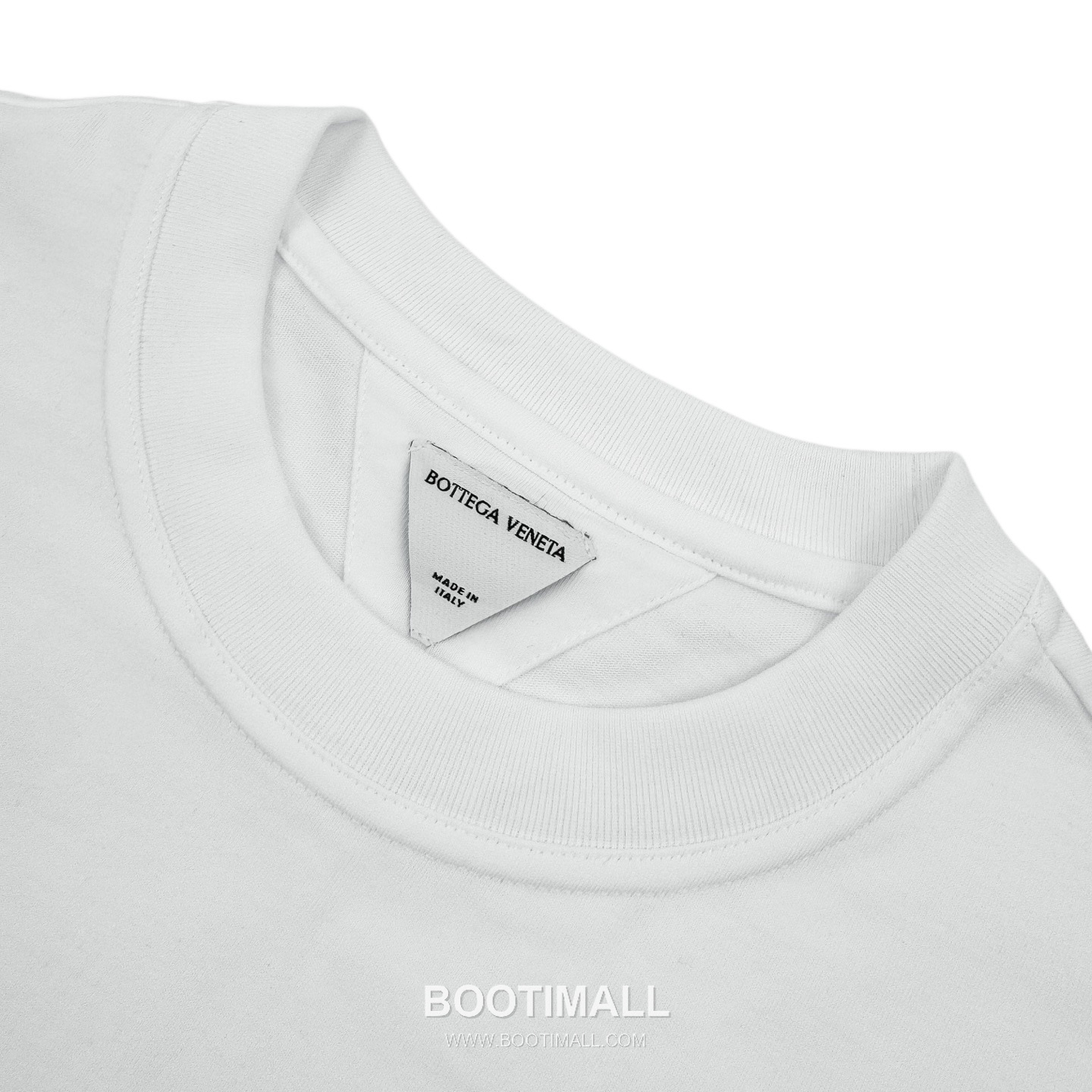 Louis Vuitton 2026 S/S Cotton Short Sleeve T-Shirt with Embossed Logo Print 루이비통 2026SS 코튼 블랙 티셔츠 입체 로고 프린트 12