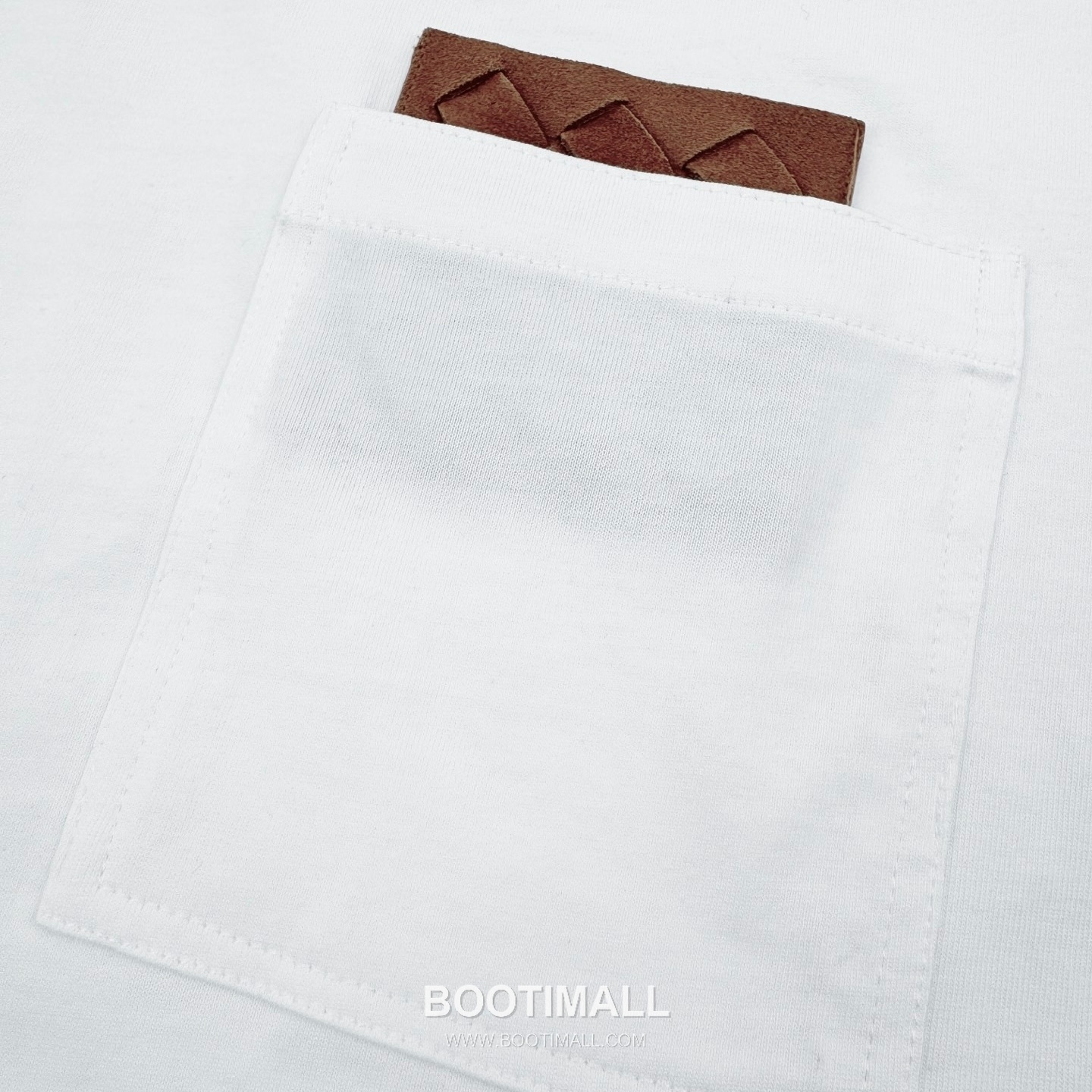 Louis Vuitton 2026 S/S Cotton Short Sleeve T-Shirt with Embossed Logo Print 루이비통 2026SS 코튼 블랙 티셔츠 입체 로고 프린트 15