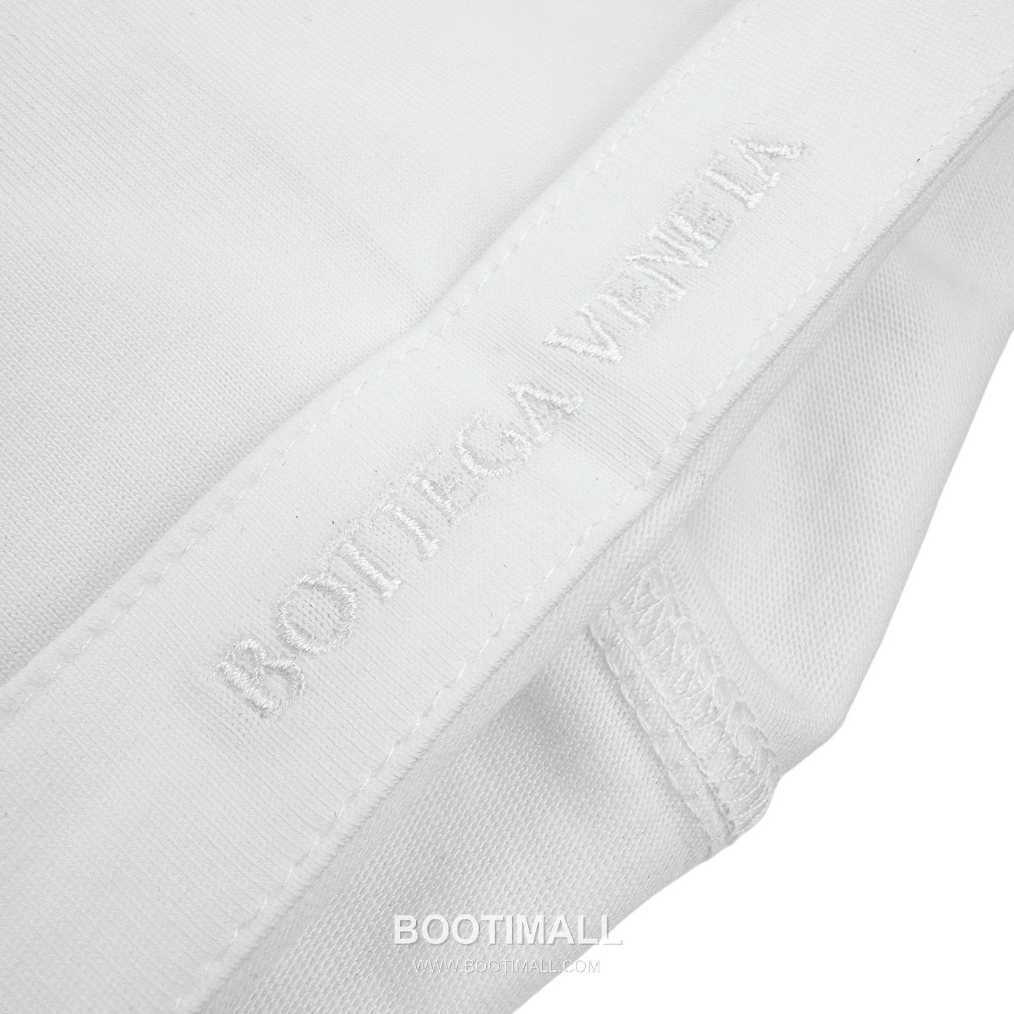 Louis Vuitton 2026 S/S Cotton Short Sleeve T-Shirt with Embossed Logo Print 루이비통 2026SS 코튼 블랙 티셔츠 입체 로고 프린트 16