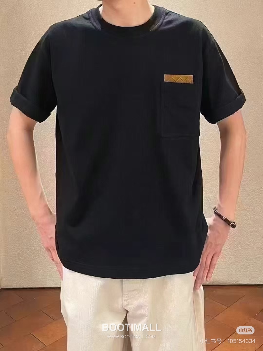 Louis Vuitton 2026 S/S Cotton Short Sleeve T-Shirt with Embossed Logo Print 루이비통 2026SS 코튼 블랙 티셔츠 입체 로고 프린트 3