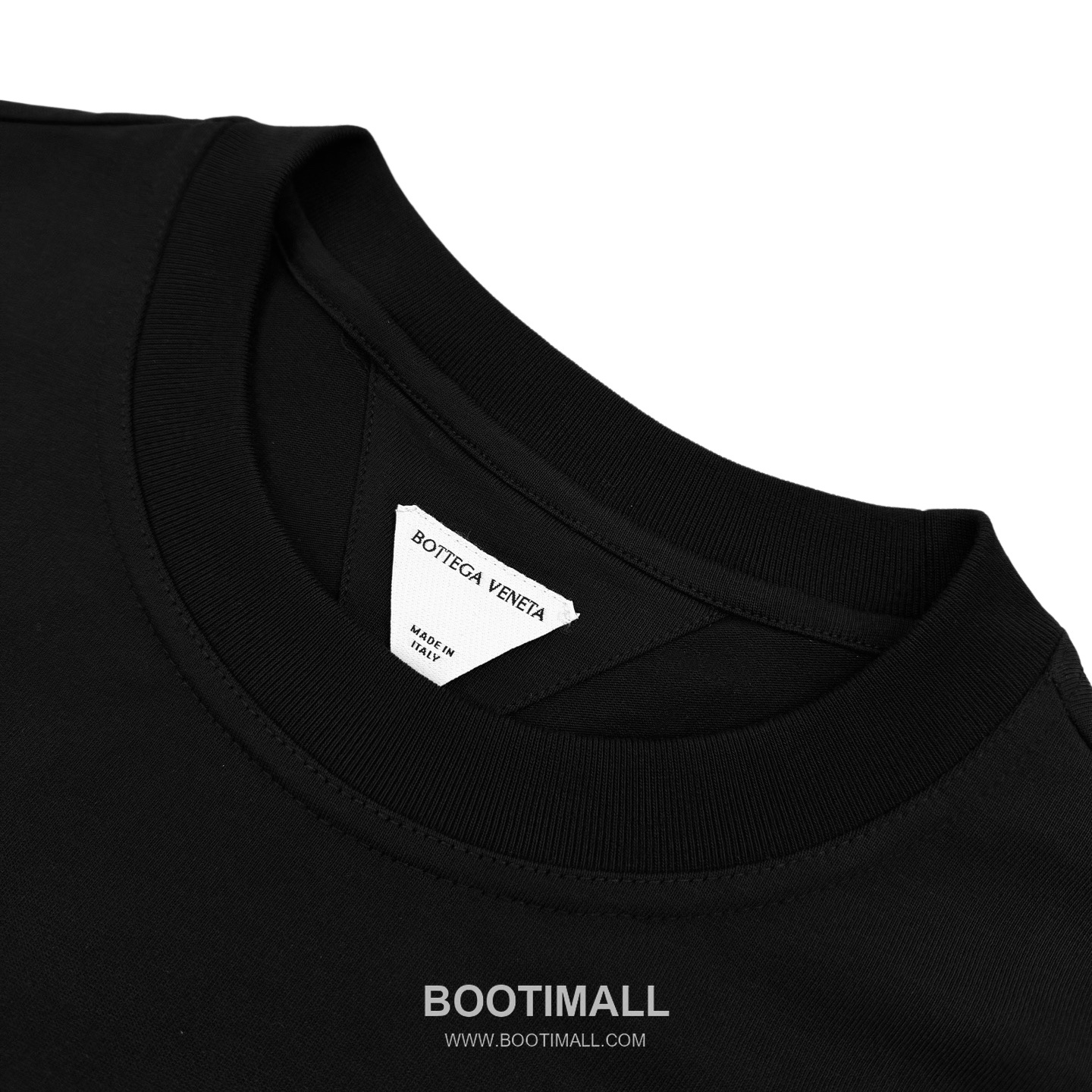 Louis Vuitton 2026 S/S Cotton Short Sleeve T-Shirt with Embossed Logo Print 루이비통 2026SS 코튼 블랙 티셔츠 입체 로고 프린트 15