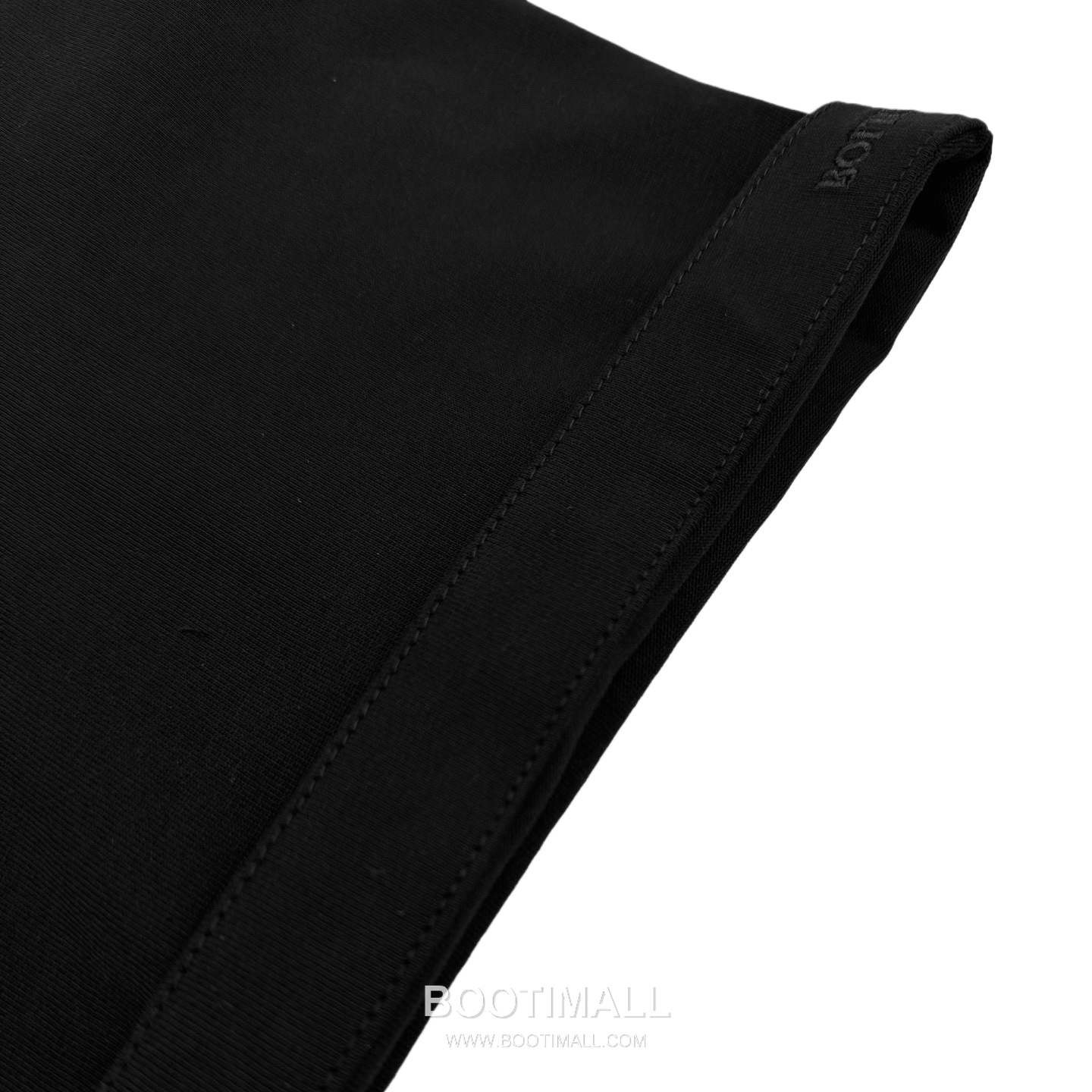 Louis Vuitton 2026 S/S Cotton Short Sleeve T-Shirt with Embossed Logo Print 루이비통 2026SS 코튼 블랙 티셔츠 입체 로고 프린트 20