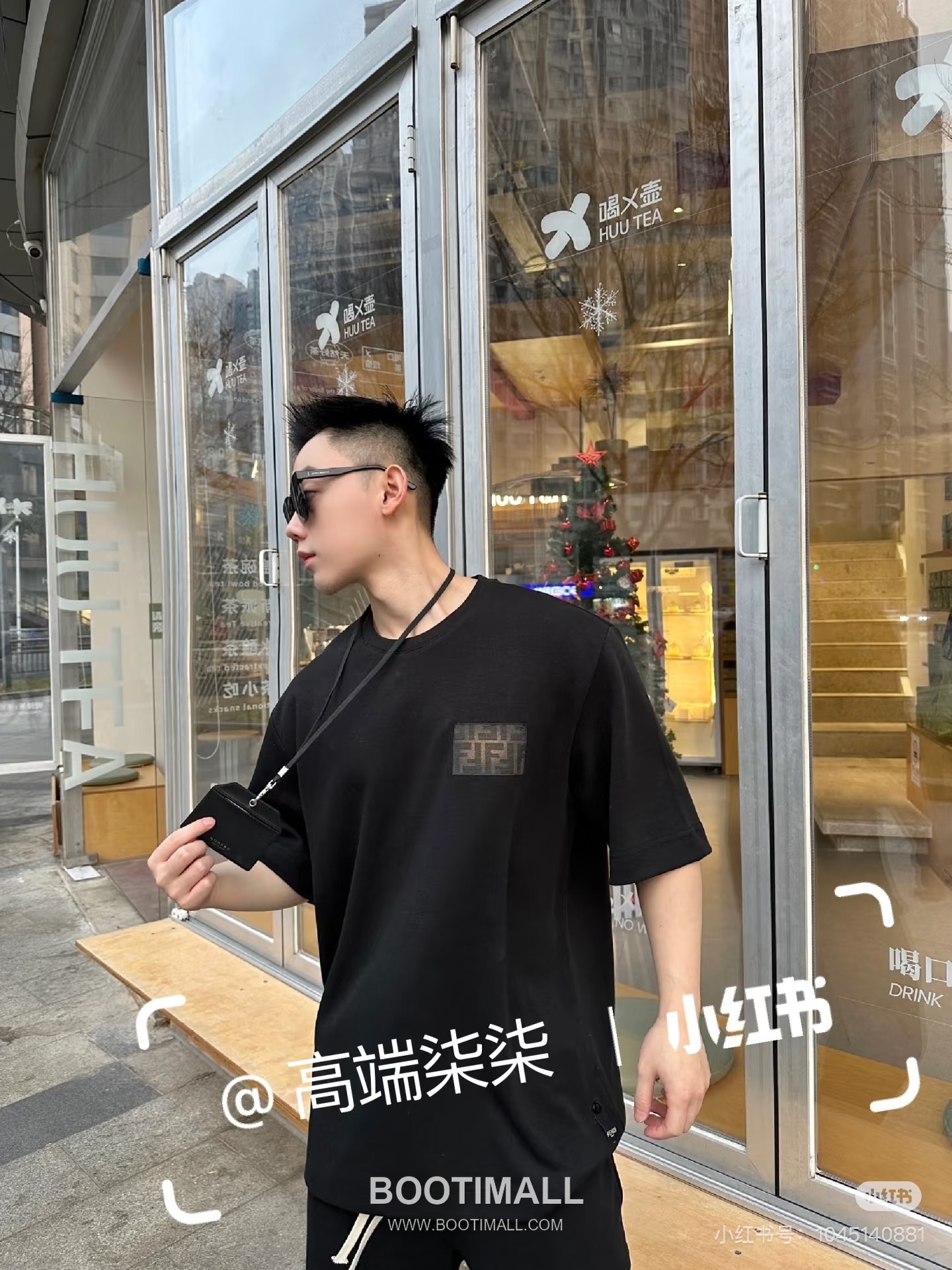 Fendi 2025 S/S Cotton Short Sleeve T-Shirt with Double F Patch Logo 펜디 2025SS 코튼 블랙 티셔츠 더블F 패치 로고 11