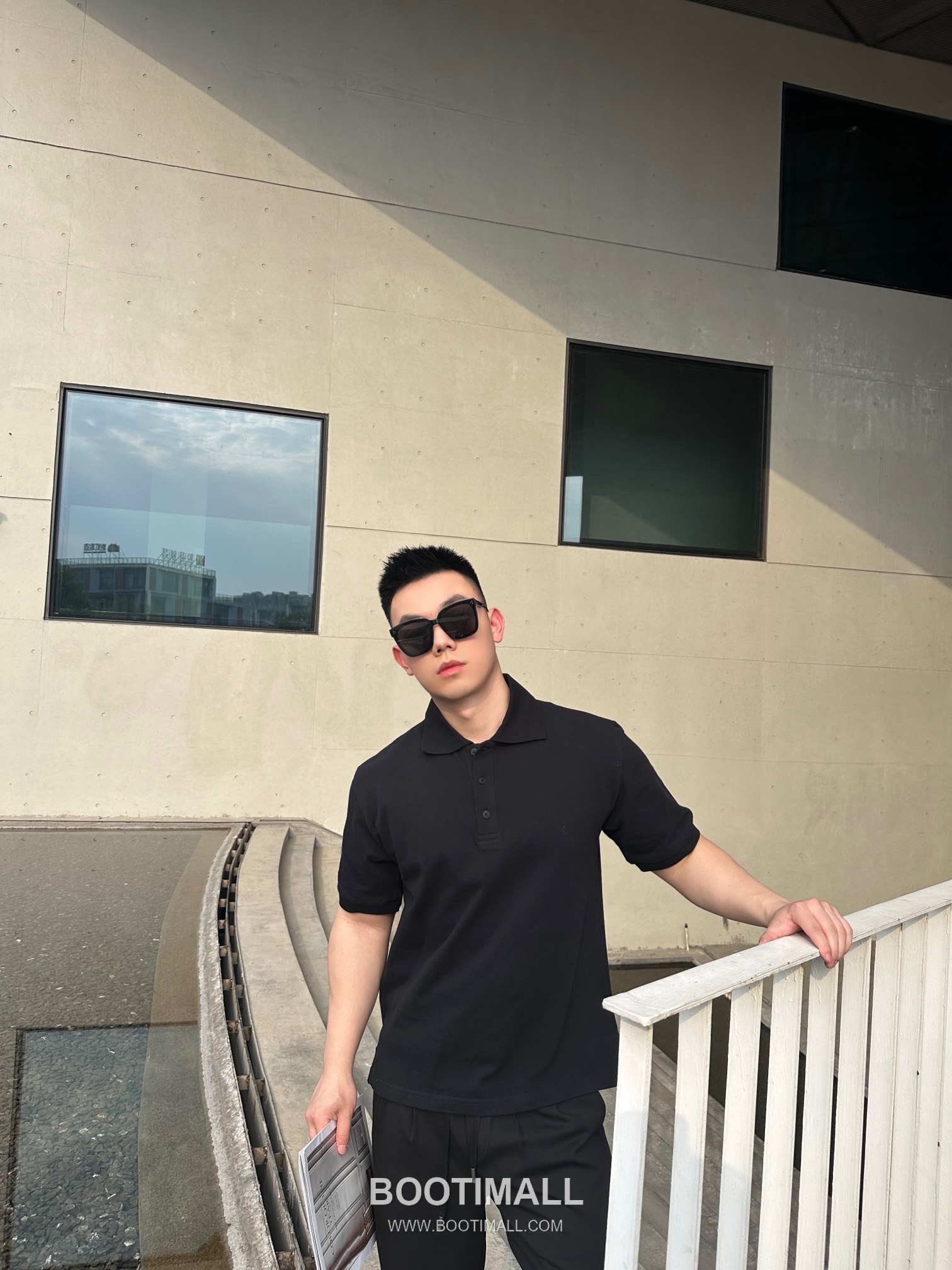 Saint Laurent 2025 S/S Cotton Polo Shirt with Embroidered Logo 생로랑 2025SS 코튼 블랙 폴로셔츠 자수 로고 3