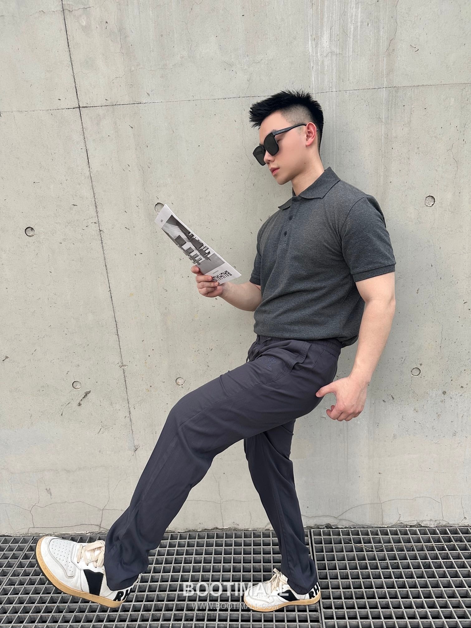 Saint Laurent 2025 S/S Cotton Polo Shirt with Embroidered Logo 생로랑 2025SS 코튼 블랙 폴로셔츠 자수 로고 3