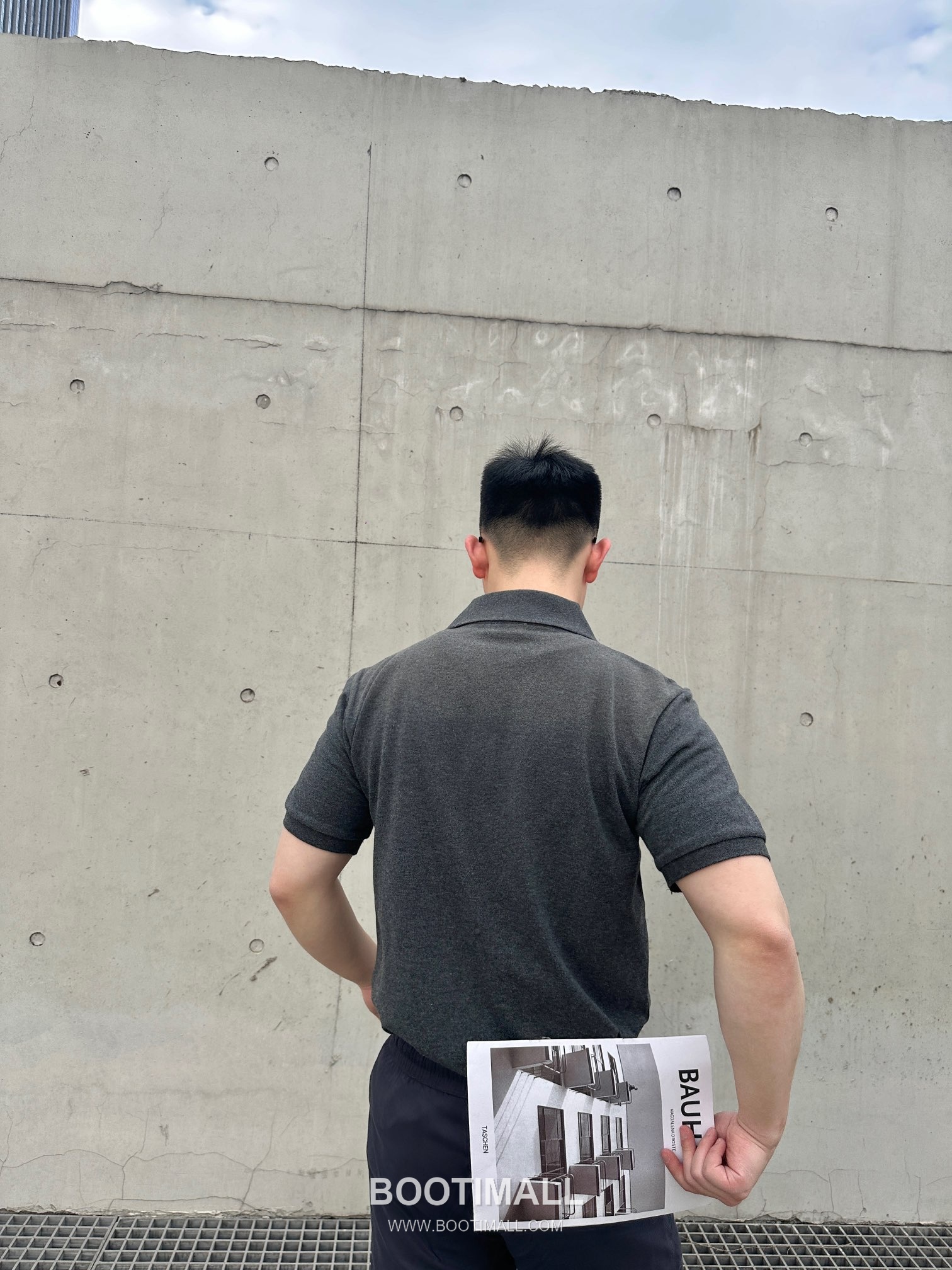 Saint Laurent 2025 S/S Cotton Polo Shirt with Embroidered Logo 생로랑 2025SS 코튼 블랙 폴로셔츠 자수 로고 5