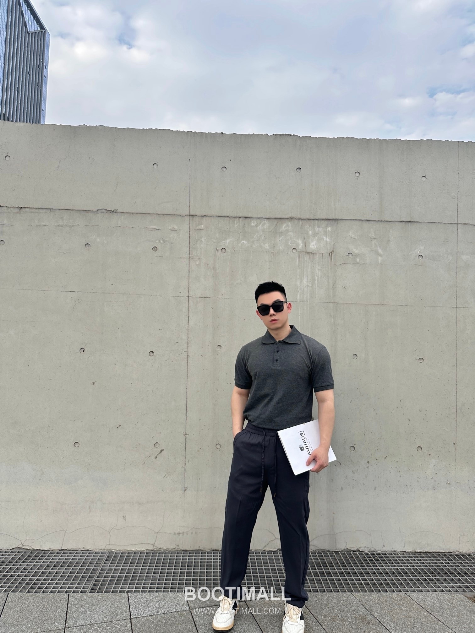 Saint Laurent 2025 S/S Cotton Polo Shirt with Embroidered Logo 생로랑 2025SS 코튼 블랙 폴로셔츠 자수 로고 7