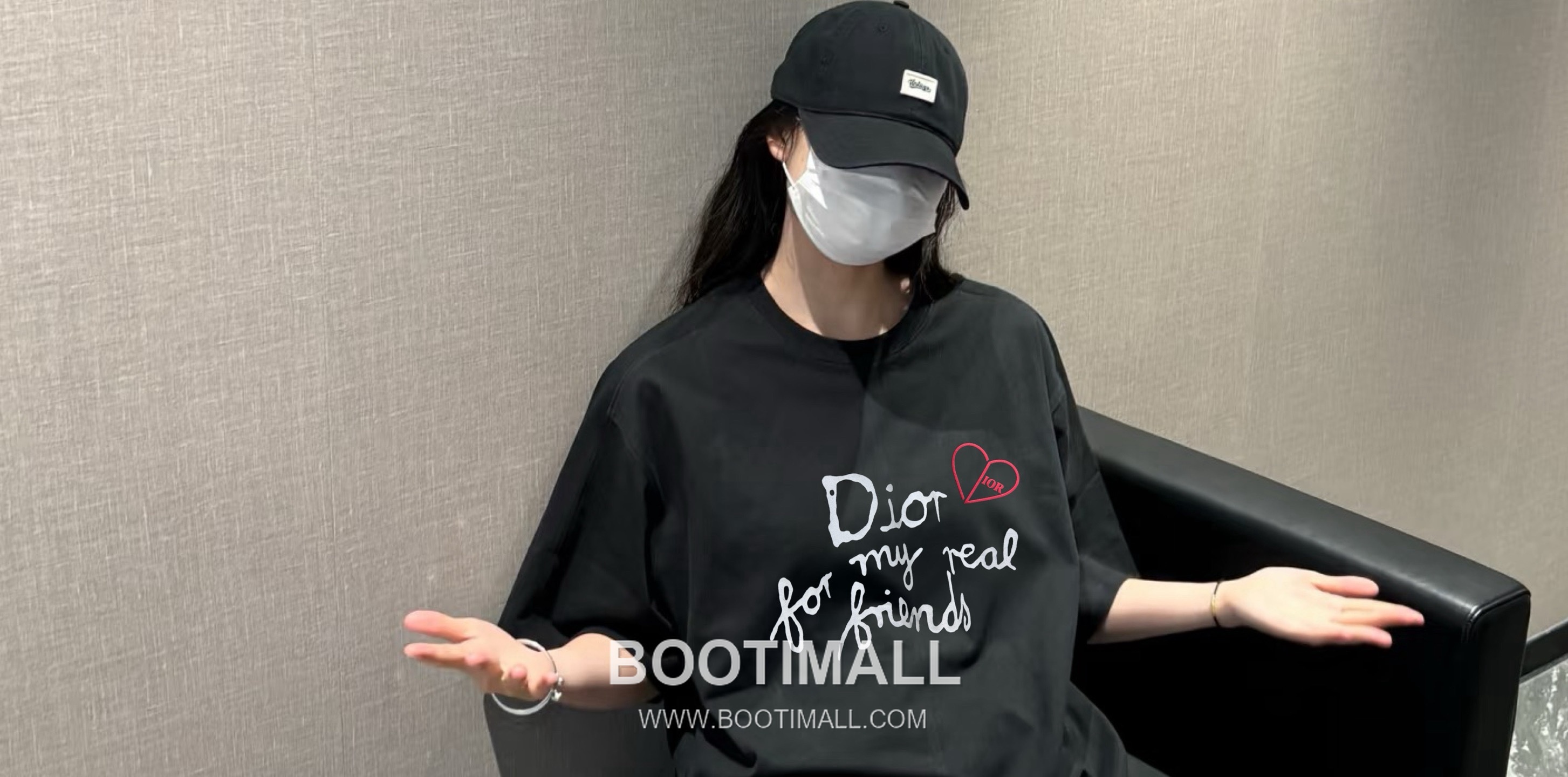 Dior 2025 S/S Cotton Short Sleeve T-Shirt with Logo Print 디올 2025SS 코튼 블랙 티셔츠 로고 프린트 3