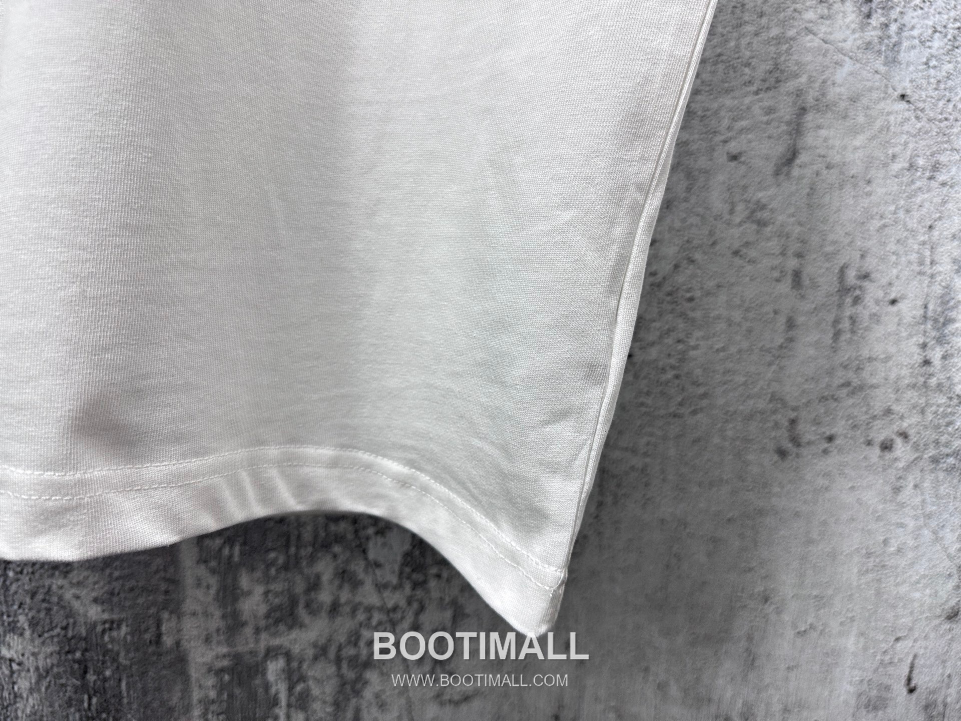 Burberry 2025 S/S Cotton Short Sleeve T-Shirt with Knight Logo Print 버버리 2025SS 코튼 블랙 티셔츠 기사 로고 프린트 9