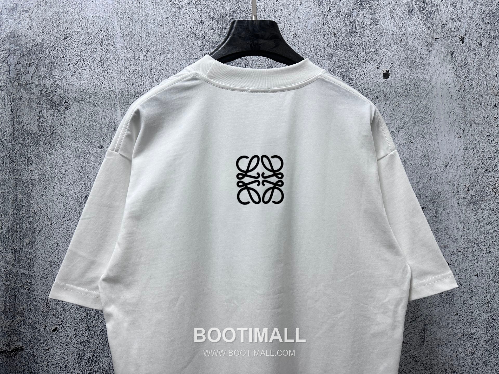 Loewe 2025 S/S Cotton Short Sleeve T-Shirt with Rubber Logo Print 로에베 2025SS 코튼 블랙 티셔츠 러버 로고 프린트 7