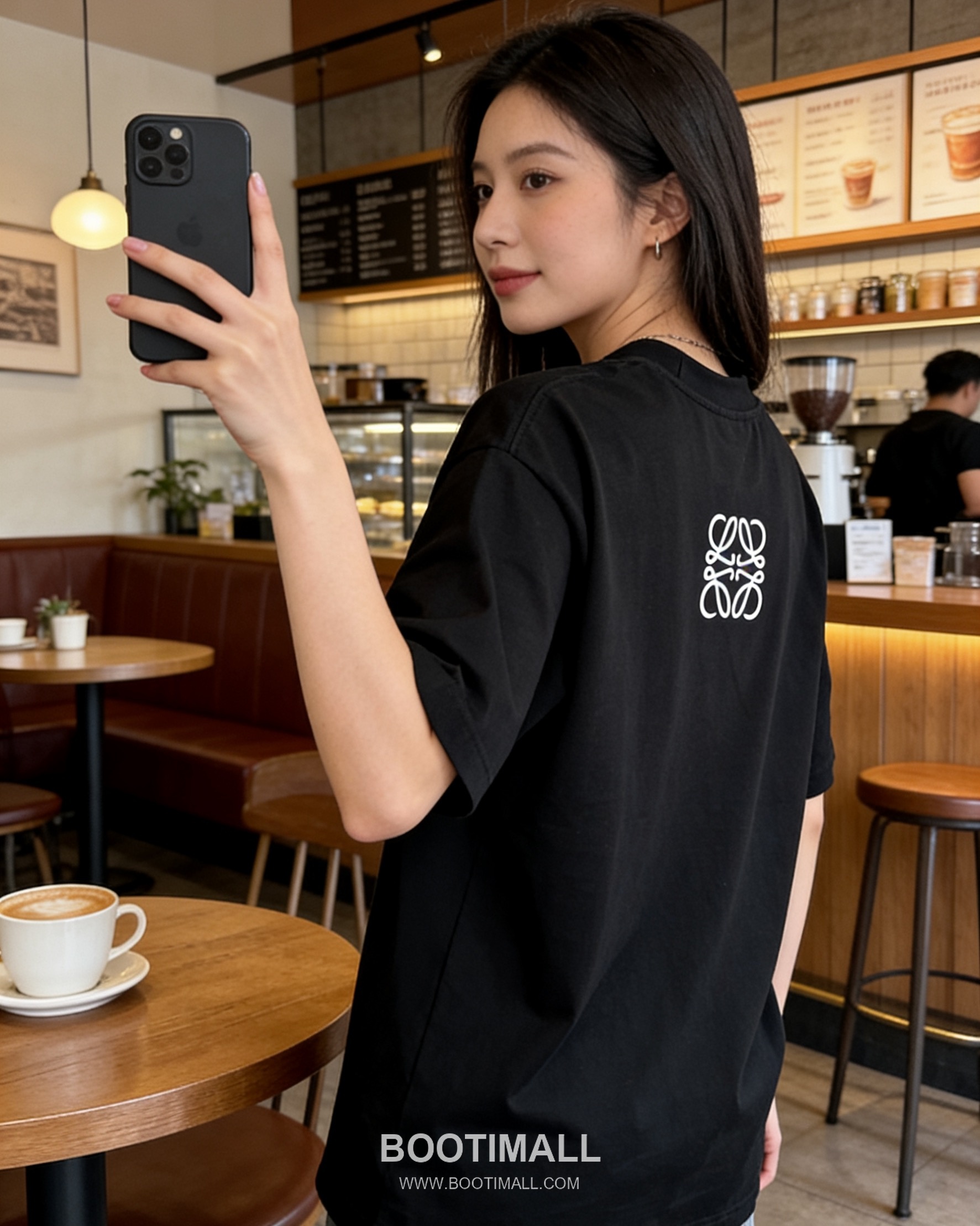 Loewe 2025 S/S Cotton Short Sleeve T-Shirt with Rubber Logo Print 로에베 2025SS 코튼 블랙 티셔츠 러버 로고 프린트 2