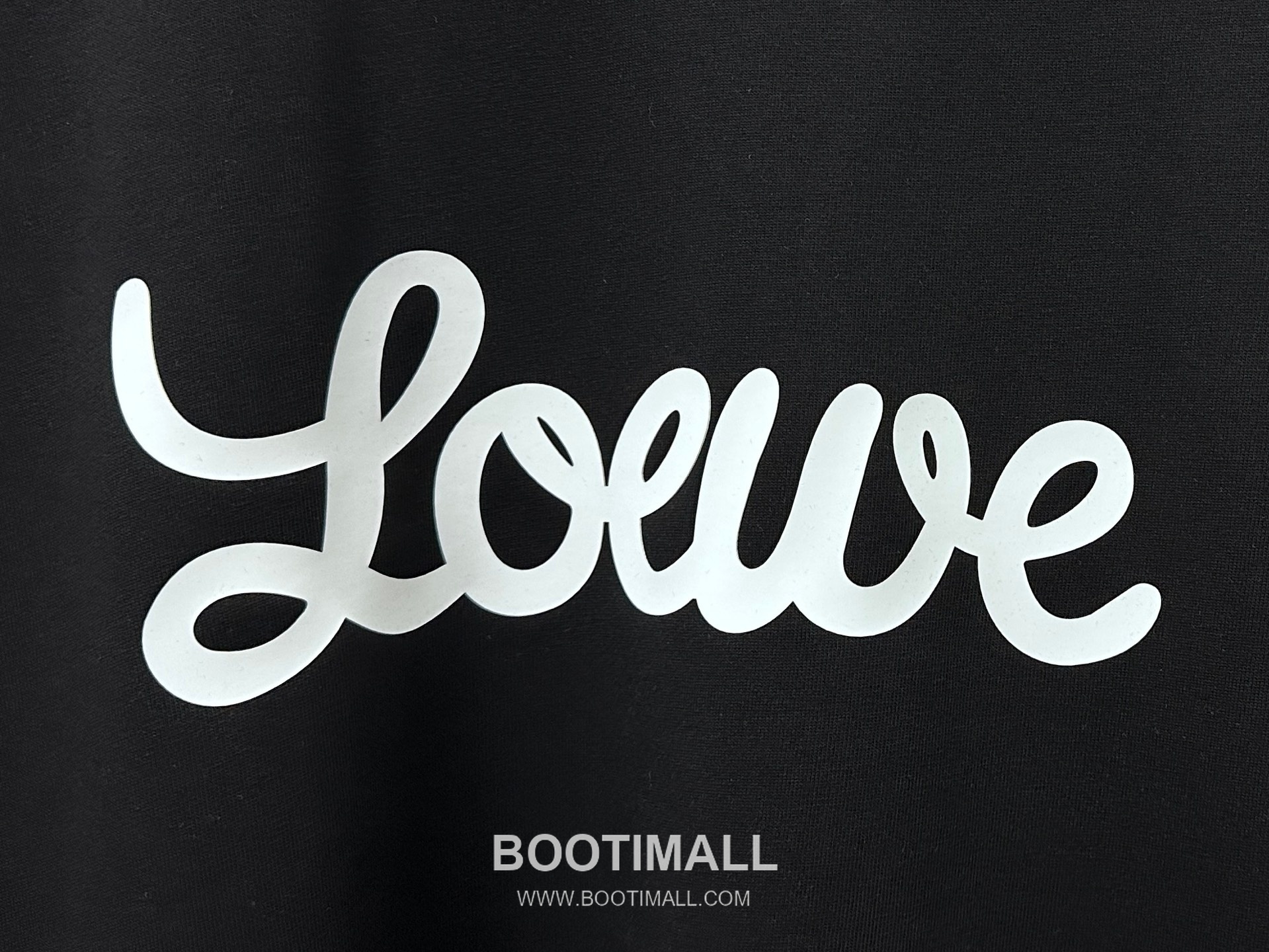 Loewe 2025 S/S Cotton Short Sleeve T-Shirt with Rubber Logo Print 로에베 2025SS 코튼 블랙 티셔츠 러버 로고 프린트 9