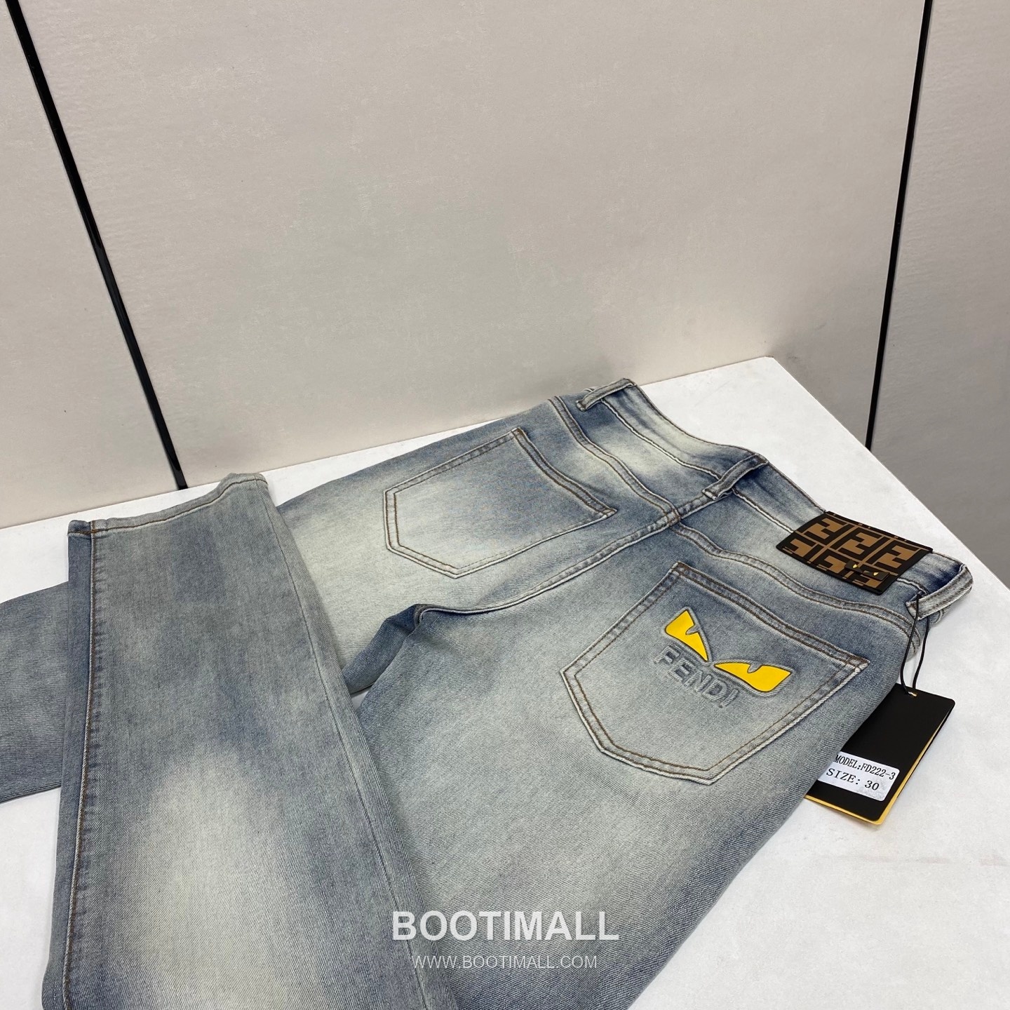 Zegna 2026 S/S Denim Jeans Pants with Washed Finish 제냐 2026SS 데님 블루 팬츠 워싱 진 2