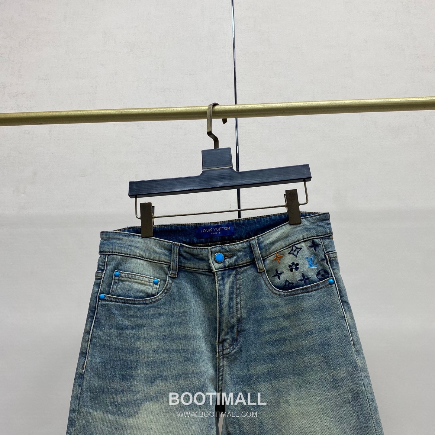 Louis Vuitton 2026 S/S Denim Straight Jeans Pants with Washed Finish 루이비통 2026SS 데님 블루 스트레이트 워싱 진 8