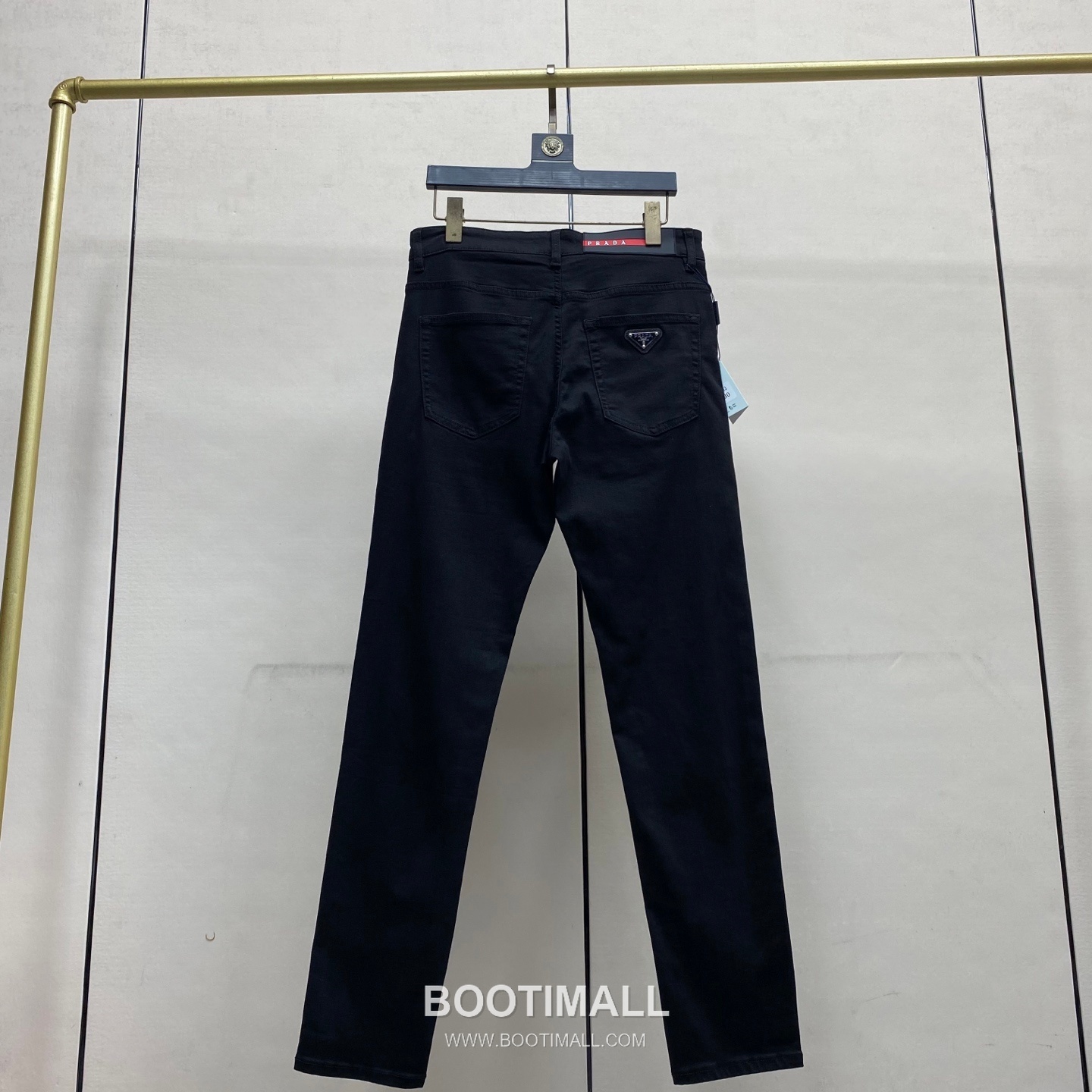 Prada 2026 S/S Denim Straight Jeans Pants with Washed Finish 프라다 2026SS 데님 블루 스트레이트 워싱 진 3