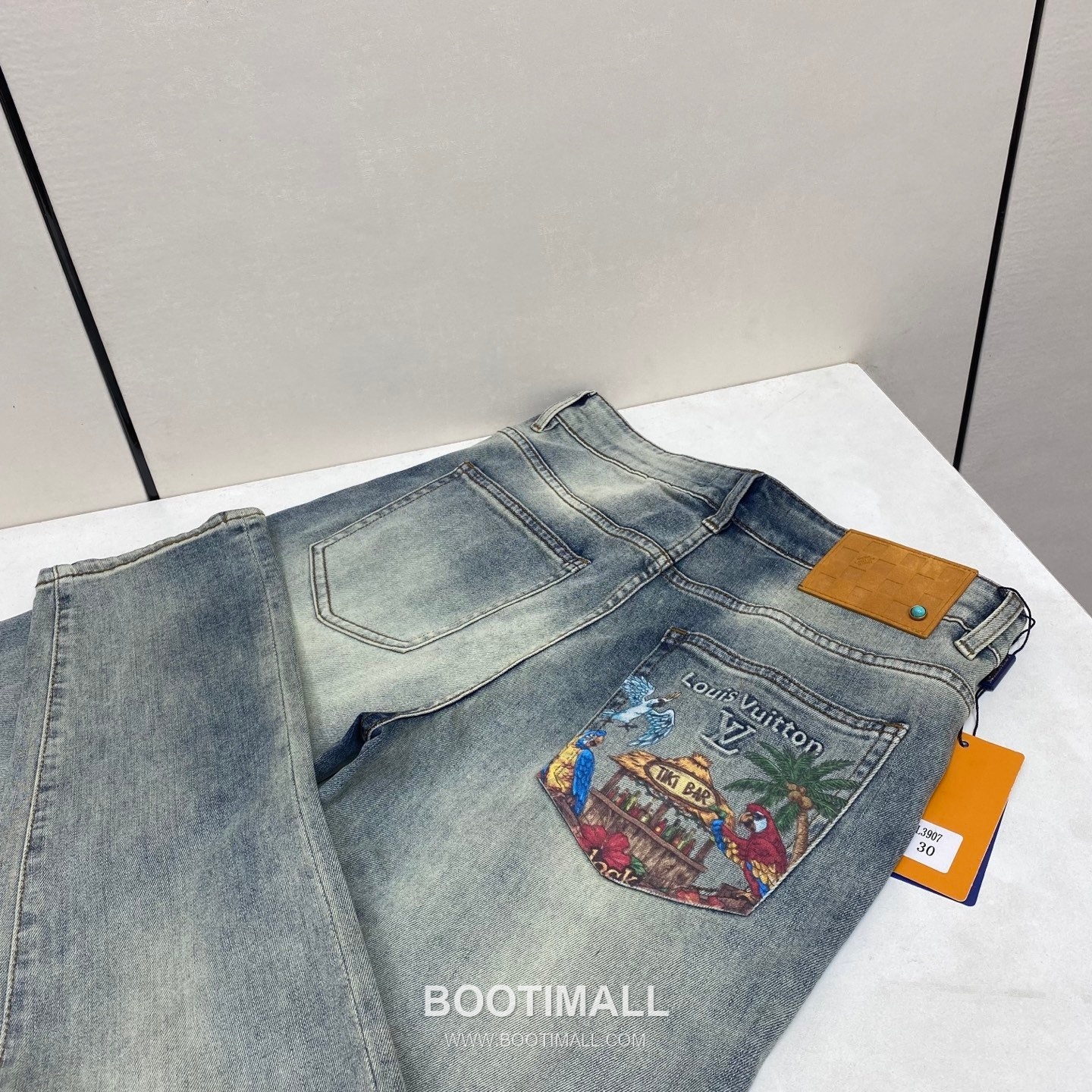 Louis Vuitton Classic Denim Cotton Straight Jeans 루이비통 클래식 데님 코튼 스트레이트 진 팬츠 2