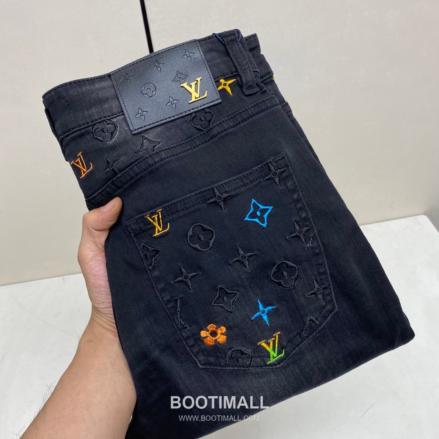 Louis Vuitton 2026 S/S Cotton Denim Straight Jeans 루이비통 2026SS 코튼 데님 스트레이트 워싱 진 팬츠 1
