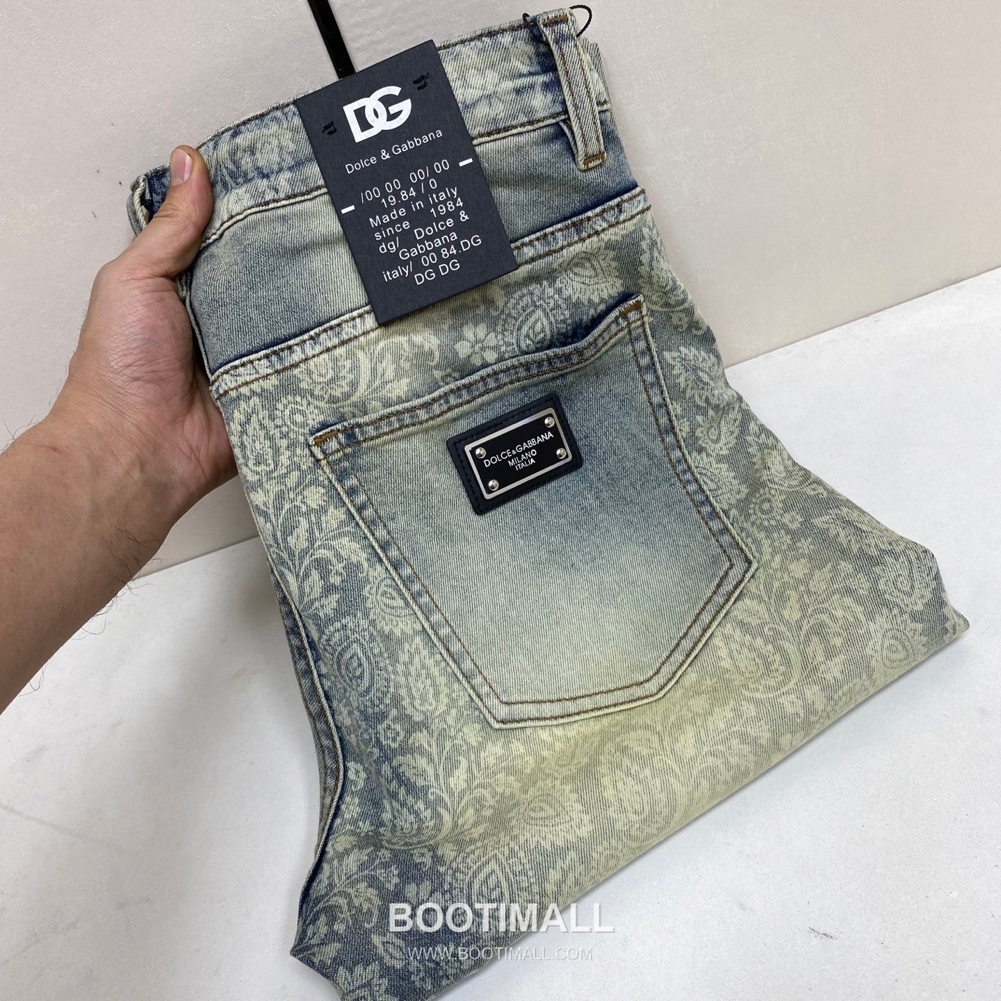 Dolce & Gabbana 2026 S/S Cotton Denim Straight Jeans 돌체앤가바나 2026SS 코튼 데님 스트레이트 워싱 진 팬츠 1