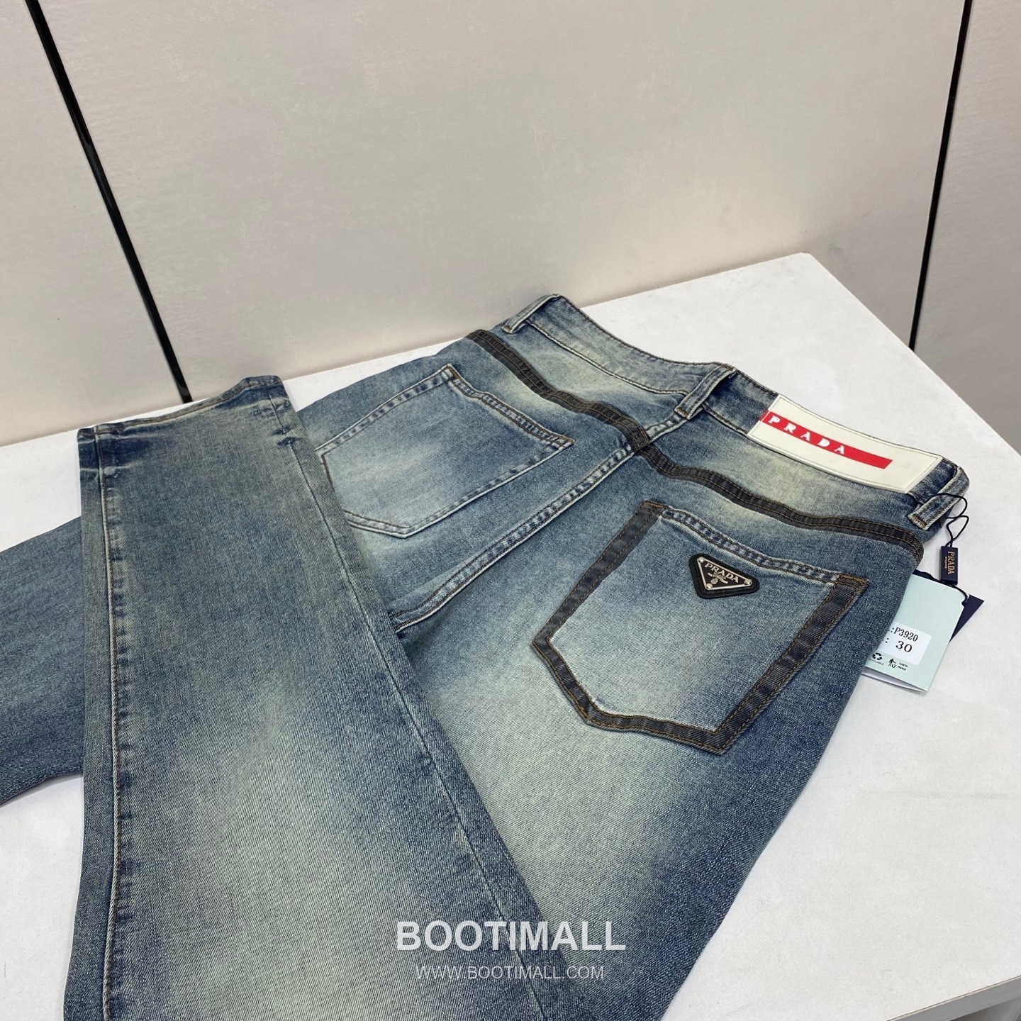 Prada 2026 S/S Cotton Denim Straight Jeans 프라다 2026SS 코튼 데님 스트레이트 워싱 진 팬츠 2
