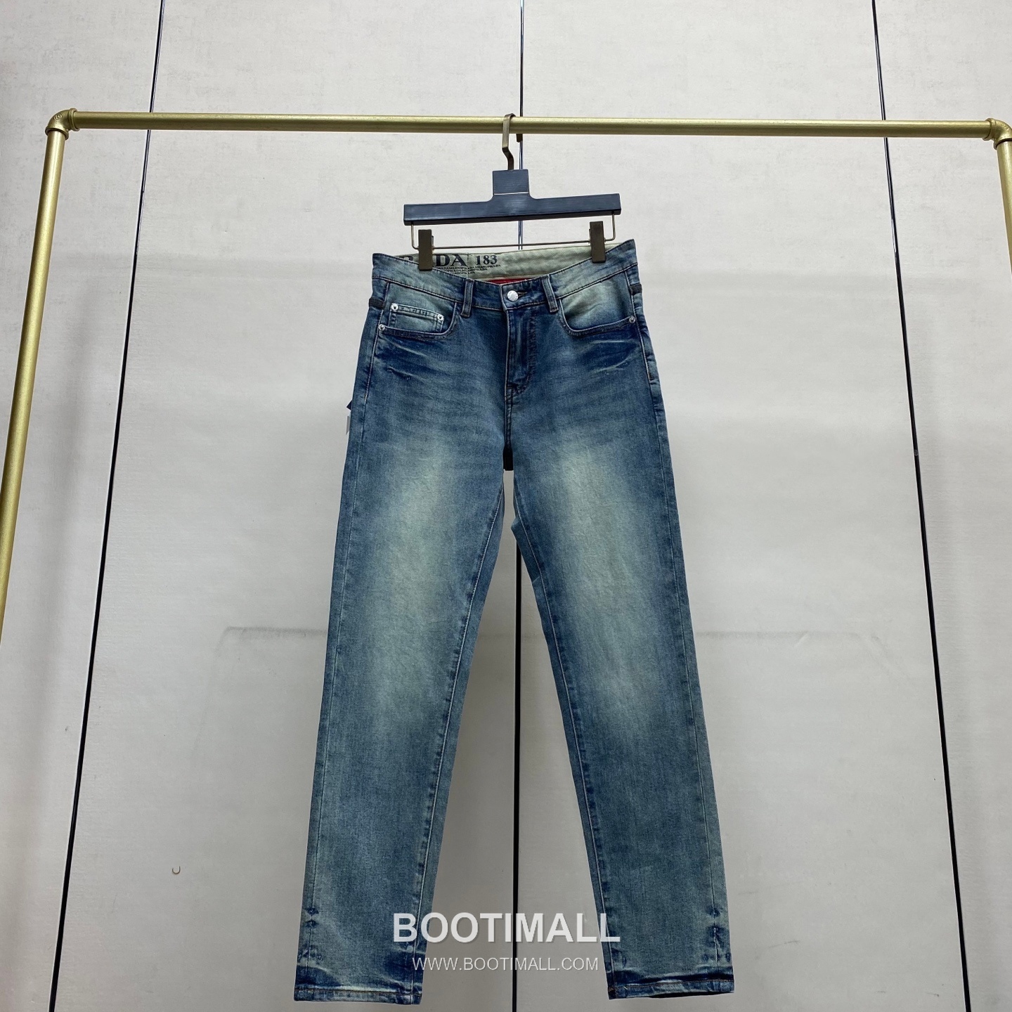 Prada 2026 S/S Cotton Denim Straight Jeans 프라다 2026SS 코튼 데님 스트레이트 워싱 진 팬츠 4