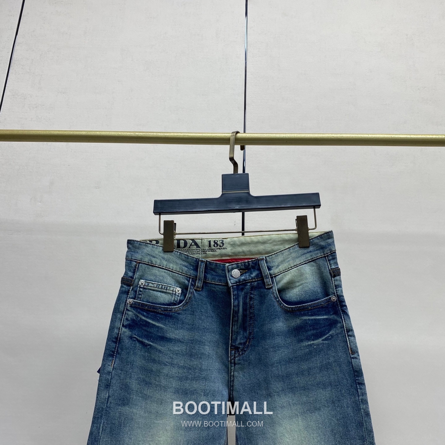 Prada 2026 S/S Cotton Denim Straight Jeans 프라다 2026SS 코튼 데님 스트레이트 워싱 진 팬츠 8