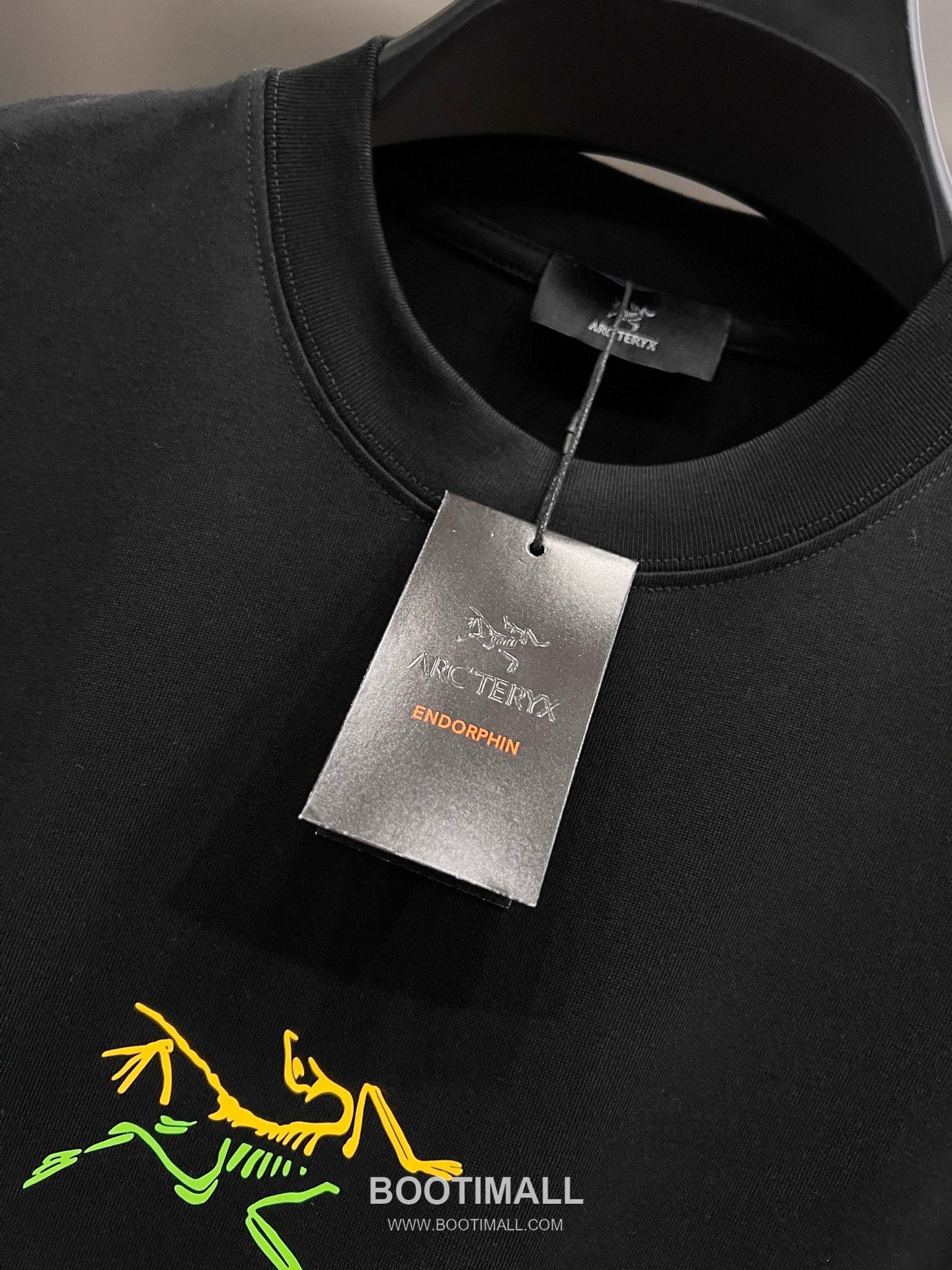 Arc'teryx 2026 S/S Cotton Short Sleeve T-Shirt with Foam Logo Print 아크테릭스 2026SS 코튼 블랙 티셔츠 발포 로고 프린트 4