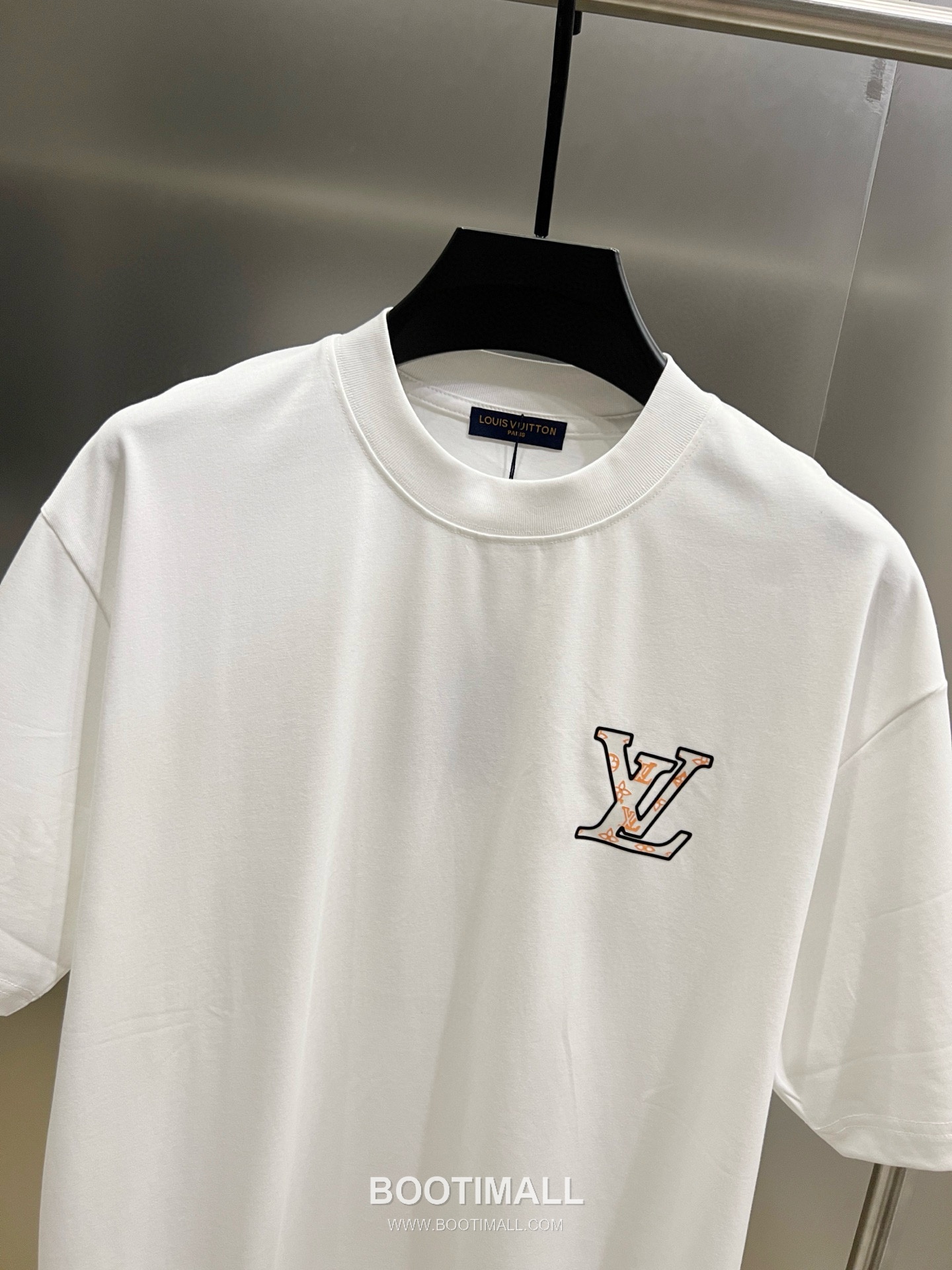 Louis Vuitton Logo Foam Print Cotton Oversized Short Sleeve T-Shirt 루이비통 로고 발포 프린트 코튼 오버핏 반팔 티셔츠 9