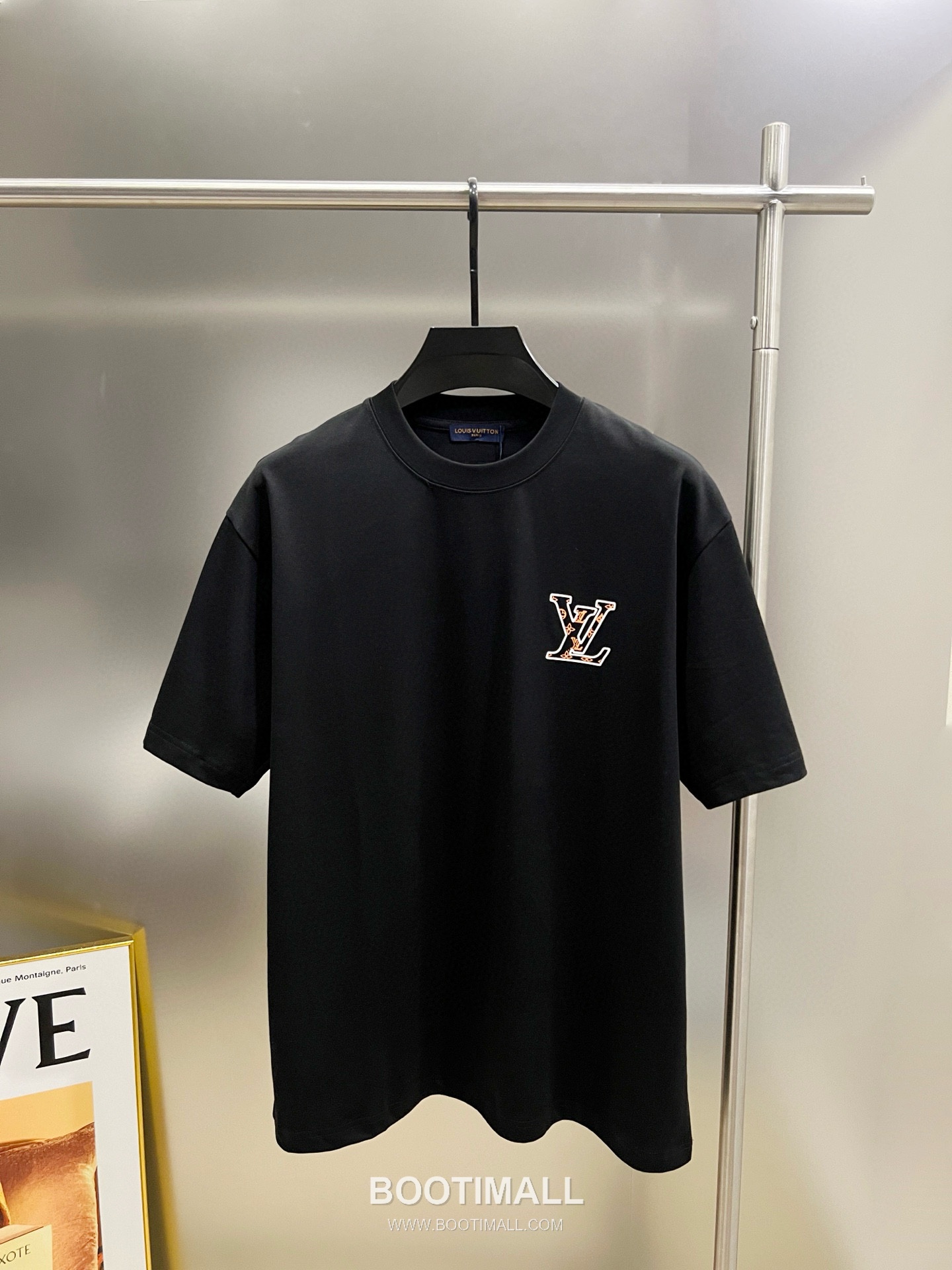 Louis Vuitton Logo Foam Print Cotton Oversized Short Sleeve T-Shirt 루이비통 로고 발포 프린트 코튼 오버핏 반팔 티셔츠 2