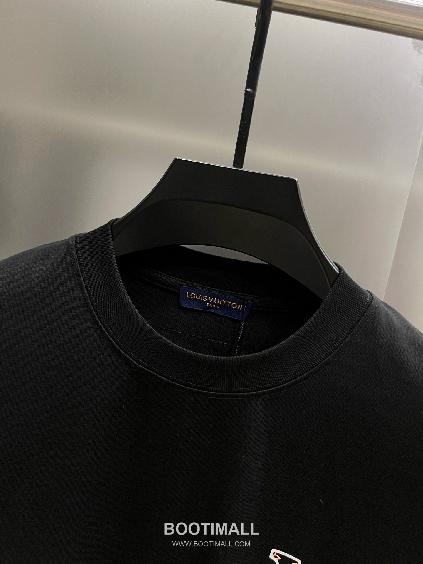 Louis Vuitton Logo Foam Print Cotton Oversized Short Sleeve T-Shirt 루이비통 로고 발포 프린트 코튼 오버핏 반팔 티셔츠 3