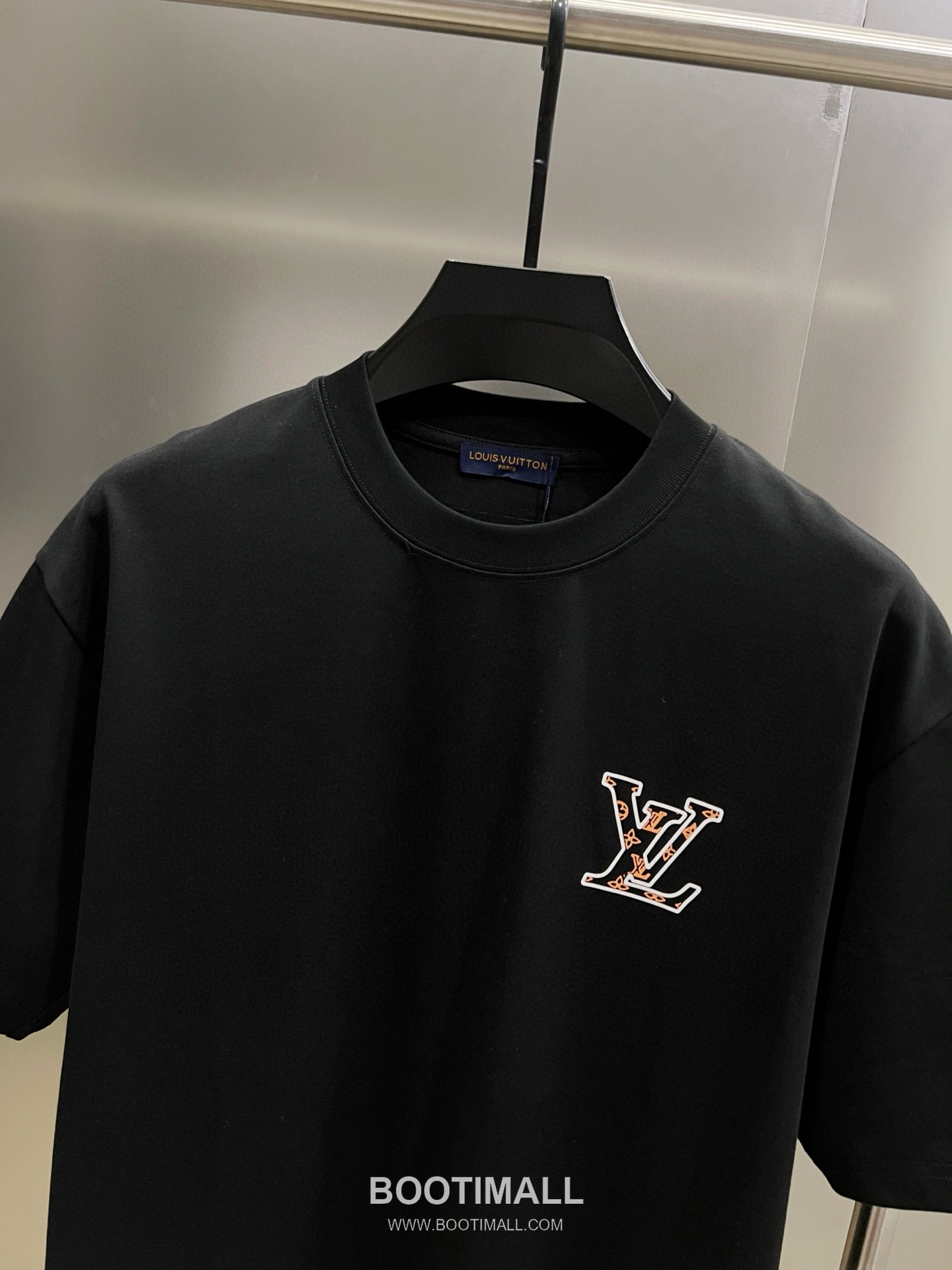 Louis Vuitton Logo Foam Print Cotton Oversized Short Sleeve T-Shirt 루이비통 로고 발포 프린트 코튼 오버핏 반팔 티셔츠 9