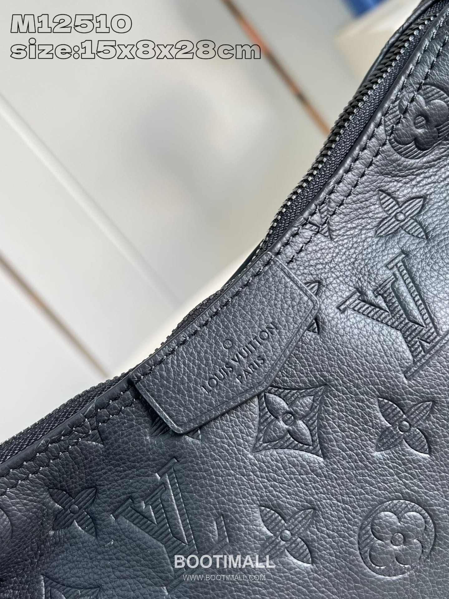 Louis Vuitton Hamac Small Monogram Shadow Calfskin Leather Crossbody Bag with Adjustable Strap Detail 루이비통 하맥 스몰 모노그램 쉐도우 카프스킨 레더 스트랩 크로스백 M12510 28.5cm 2