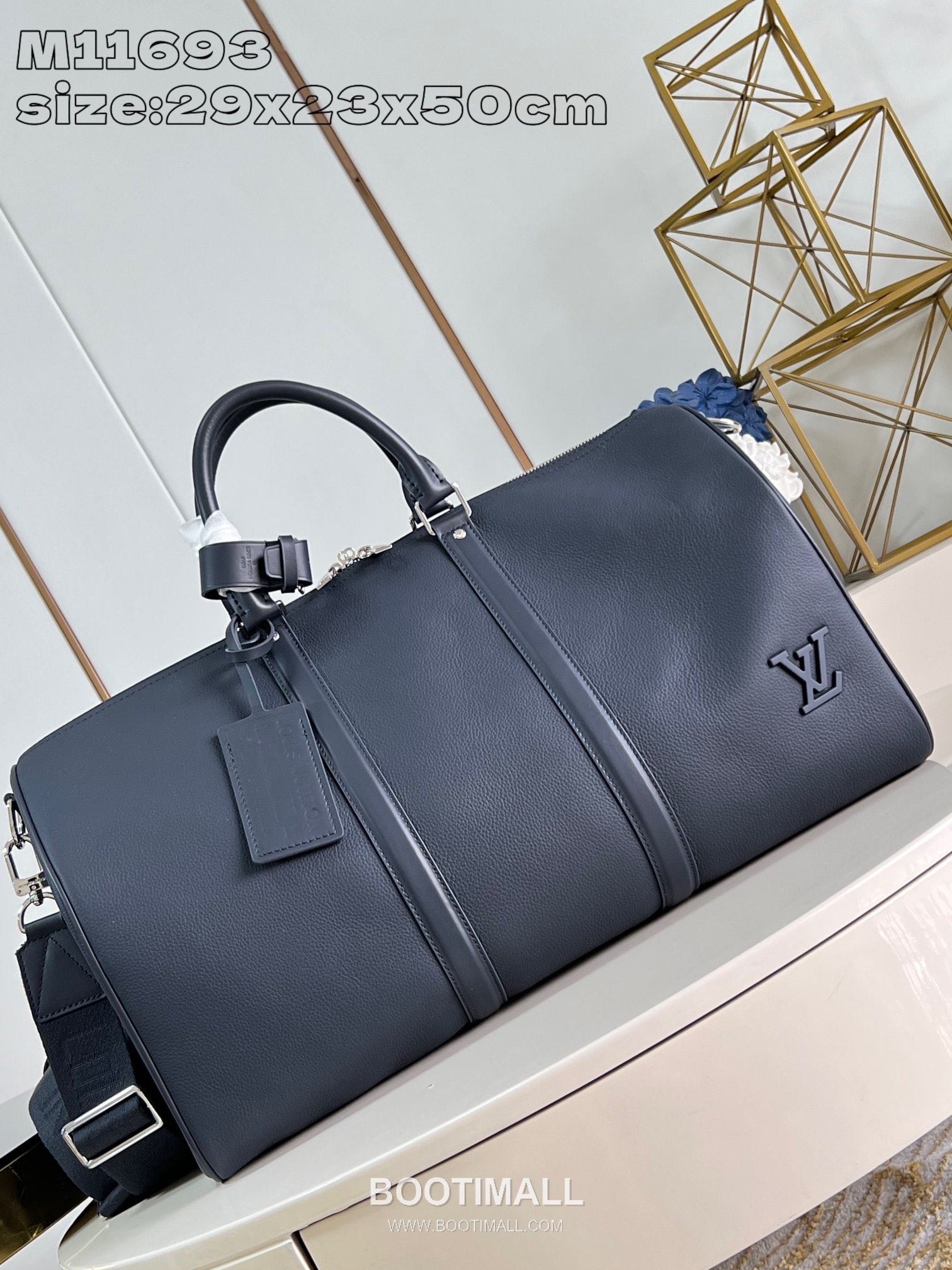 Louis Vuitton Keepall Bandouliere 50 Aerogram Grained Calfskin Leather Duffle Bag with Strap Detail 루이비통 키폴 반둘리에 50 에어로그램 카프스킨 레더 스트랩 더플백 M11693 50cm 2