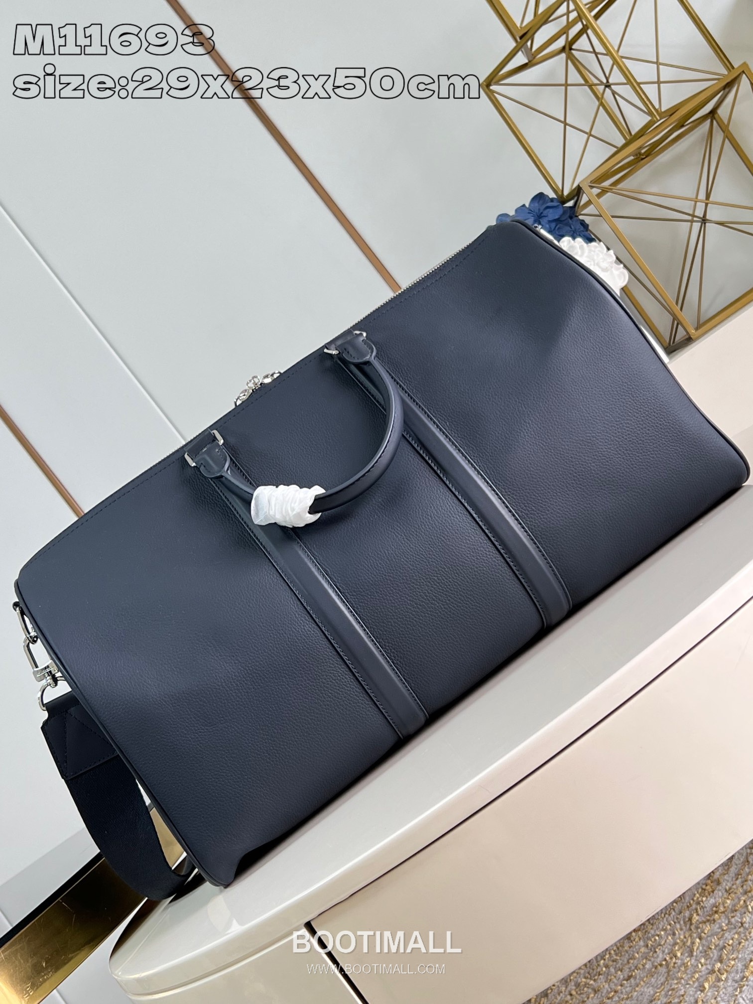 Louis Vuitton Keepall Bandouliere 50 Aerogram Grained Calfskin Leather Duffle Bag with Strap Detail 루이비통 키폴 반둘리에 50 에어로그램 카프스킨 레더 스트랩 더플백 M11693 50cm 6