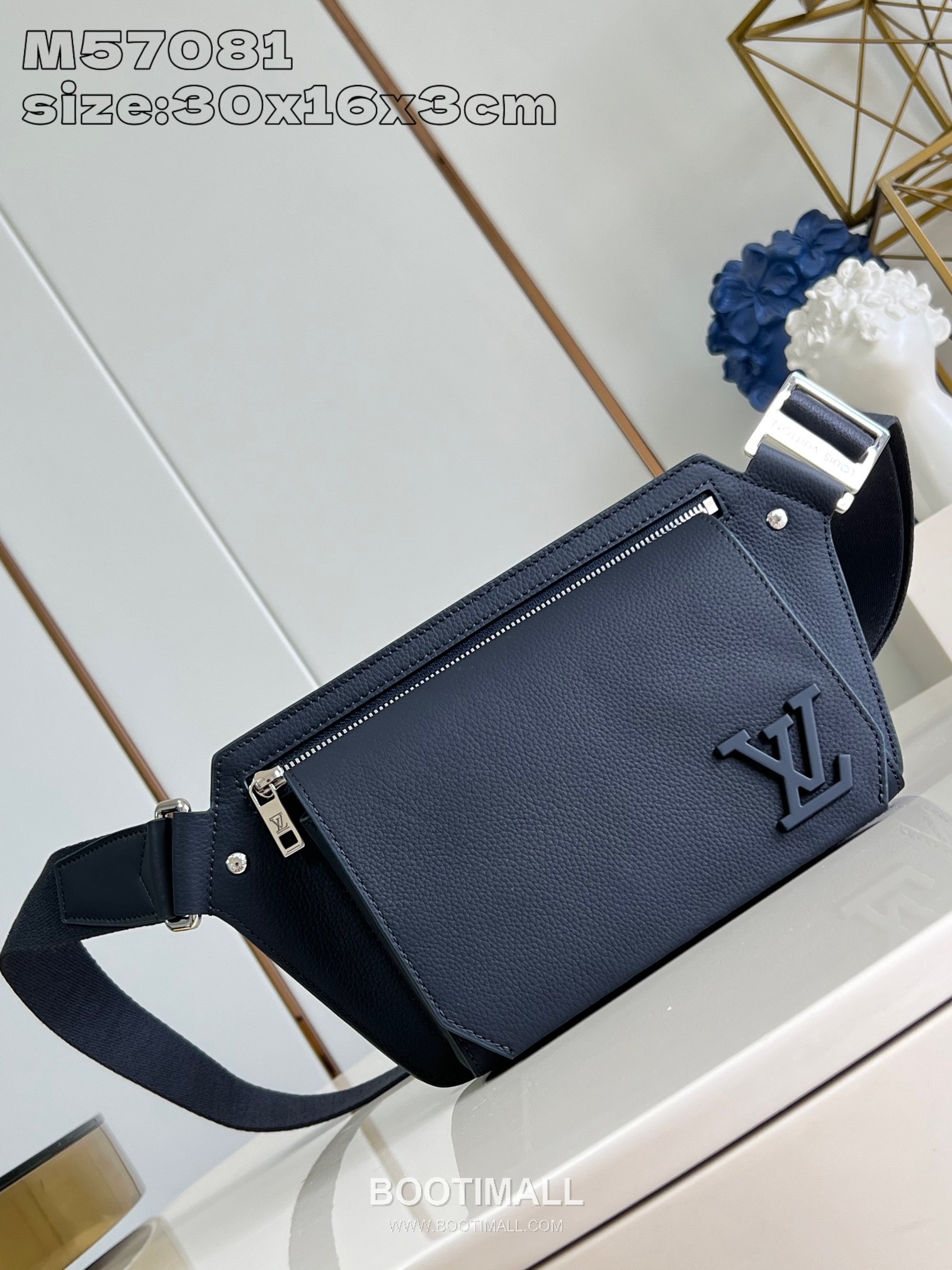 Louis Vuitton Aerogram Grained Calfskin Leather Shoulder Crossbody Bag with Flap Magnetic Detail 루이비통 에어로그램 카프스킨 레더 플랩 마그네틱 크로스백 M57081 30cm 1