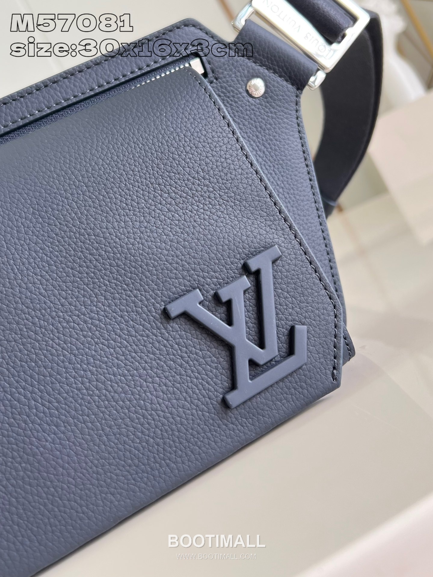 Louis Vuitton Aerogram Grained Calfskin Leather Shoulder Crossbody Bag with Flap Magnetic Detail 루이비통 에어로그램 카프스킨 레더 플랩 마그네틱 크로스백 M57081 30cm 2